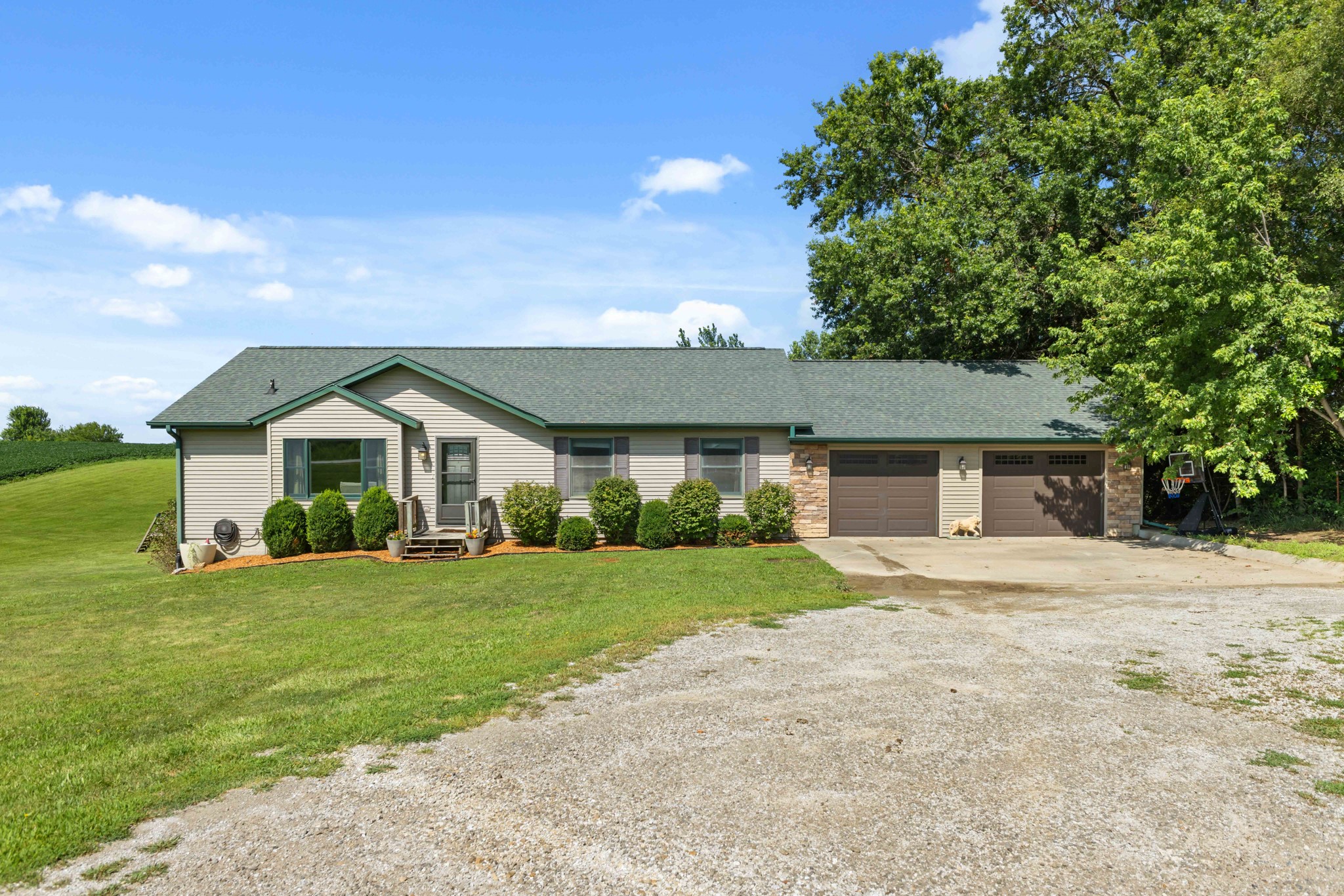 985 Highway 14 None Property Photo 1