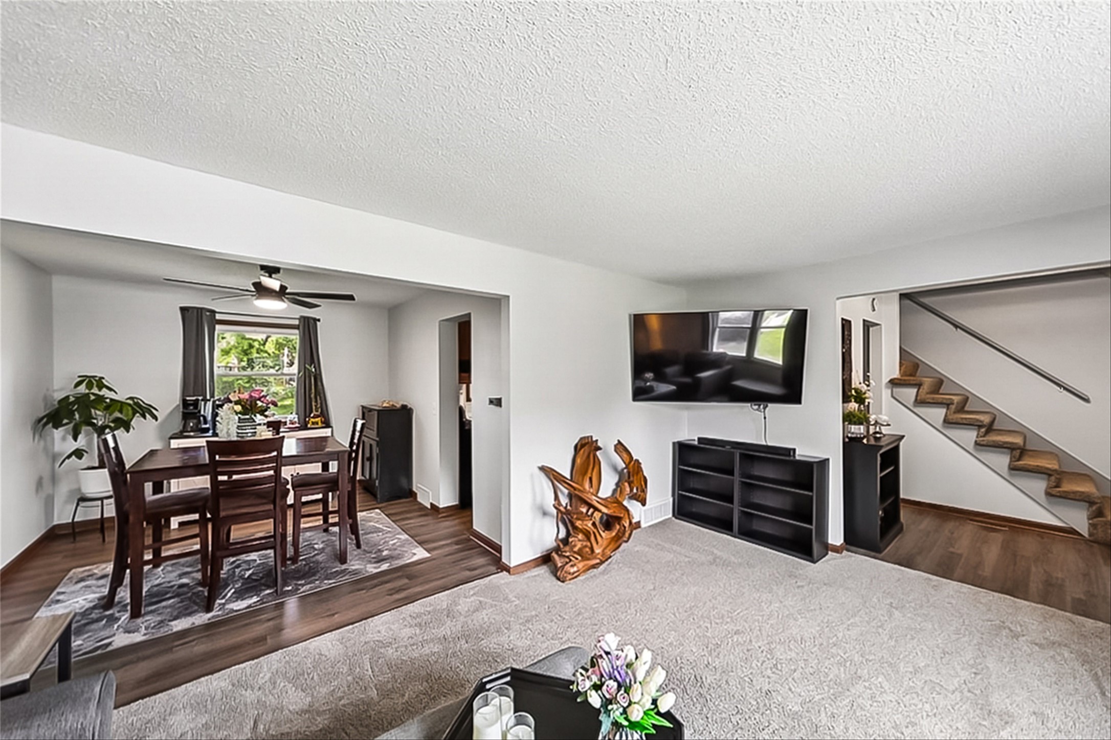 3620 E 40th Street Property Photo 4