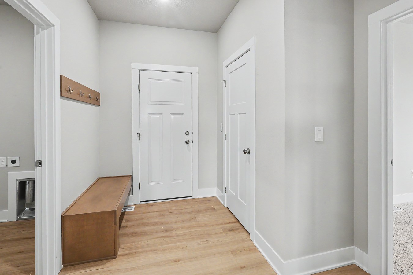 3121 Marigold Circle Property Photo 9