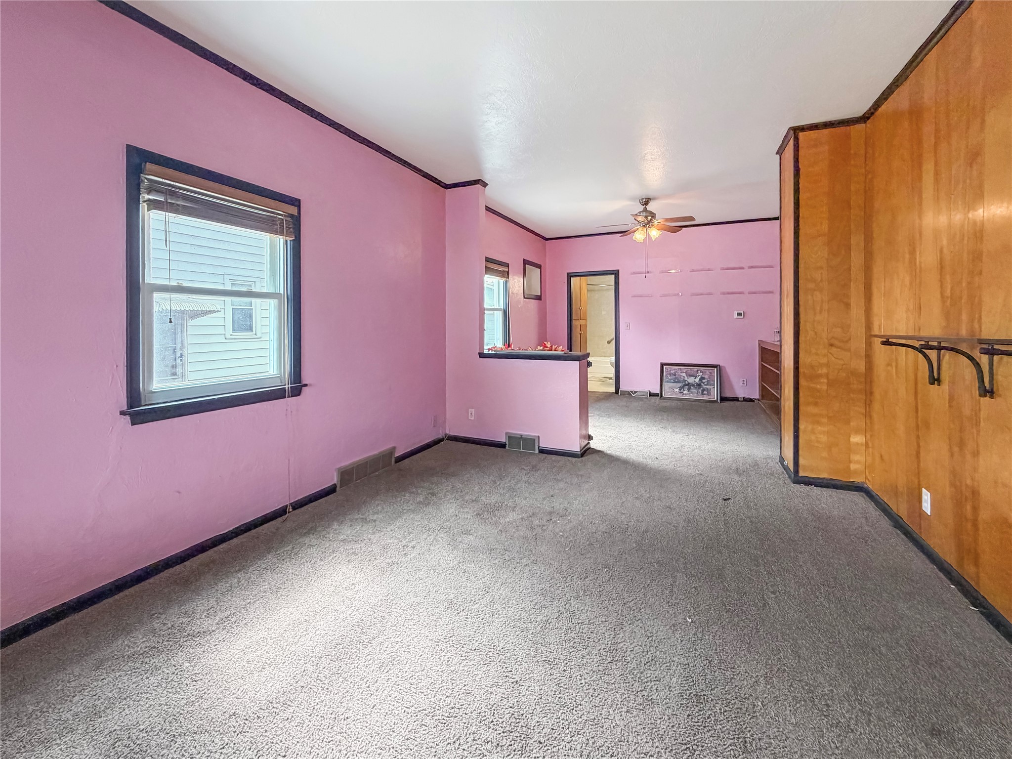 2905 E Walnut Street Property Photo 5