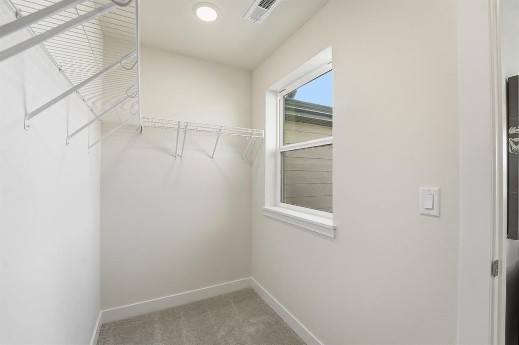952 Elderberry Place Property Photo 14