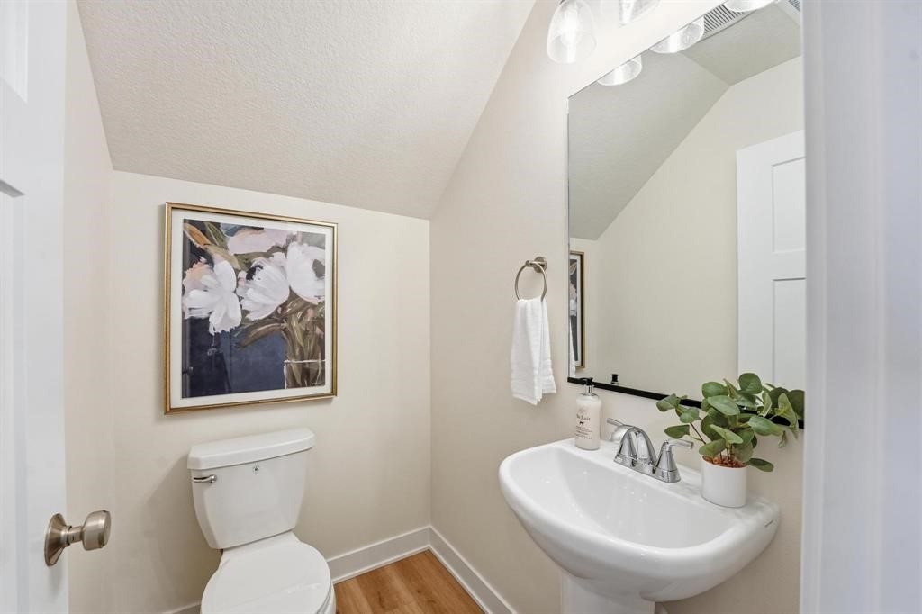 952 Elderberry Place Property Photo 24