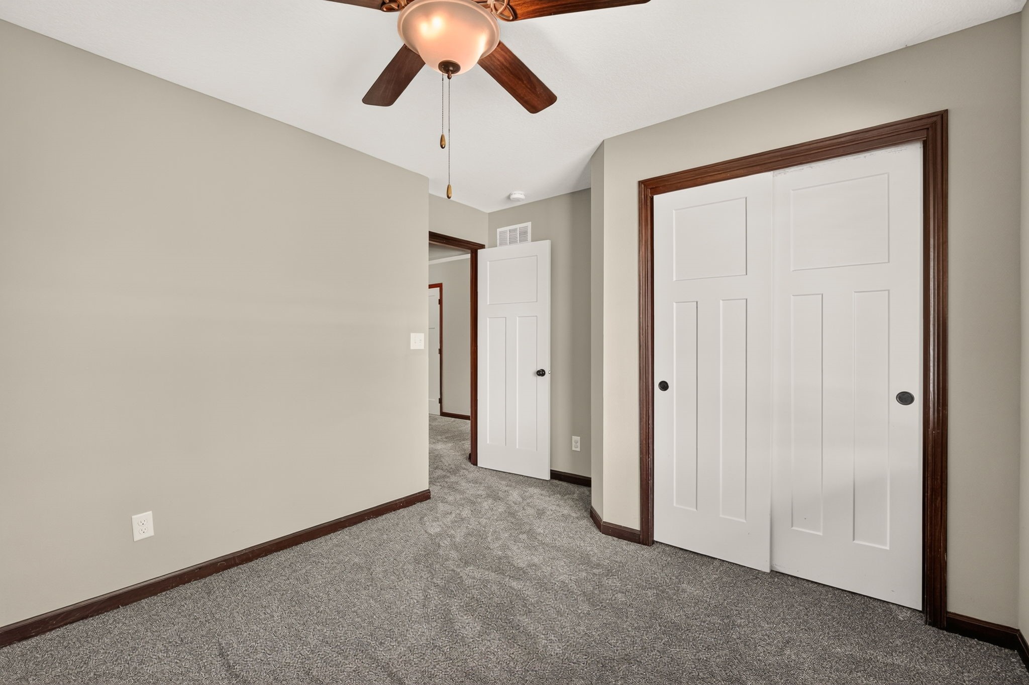 570 Ne Badger Lane Property Photo 17