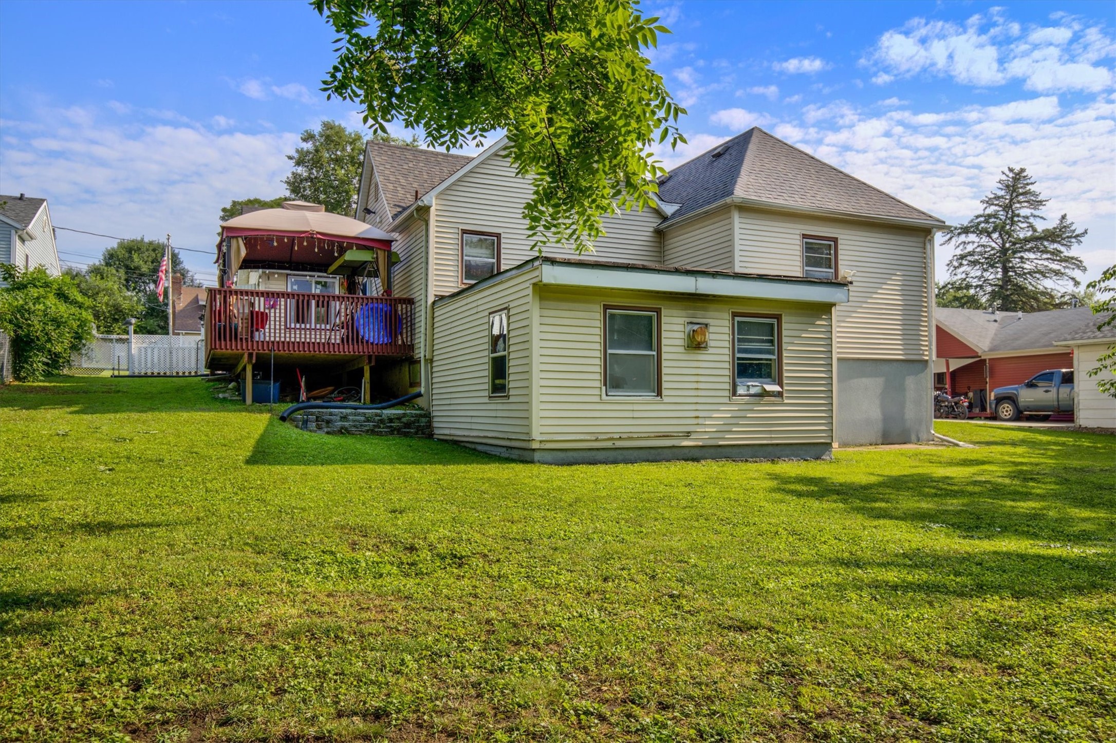 806 Bell Avenue Property Photo 4