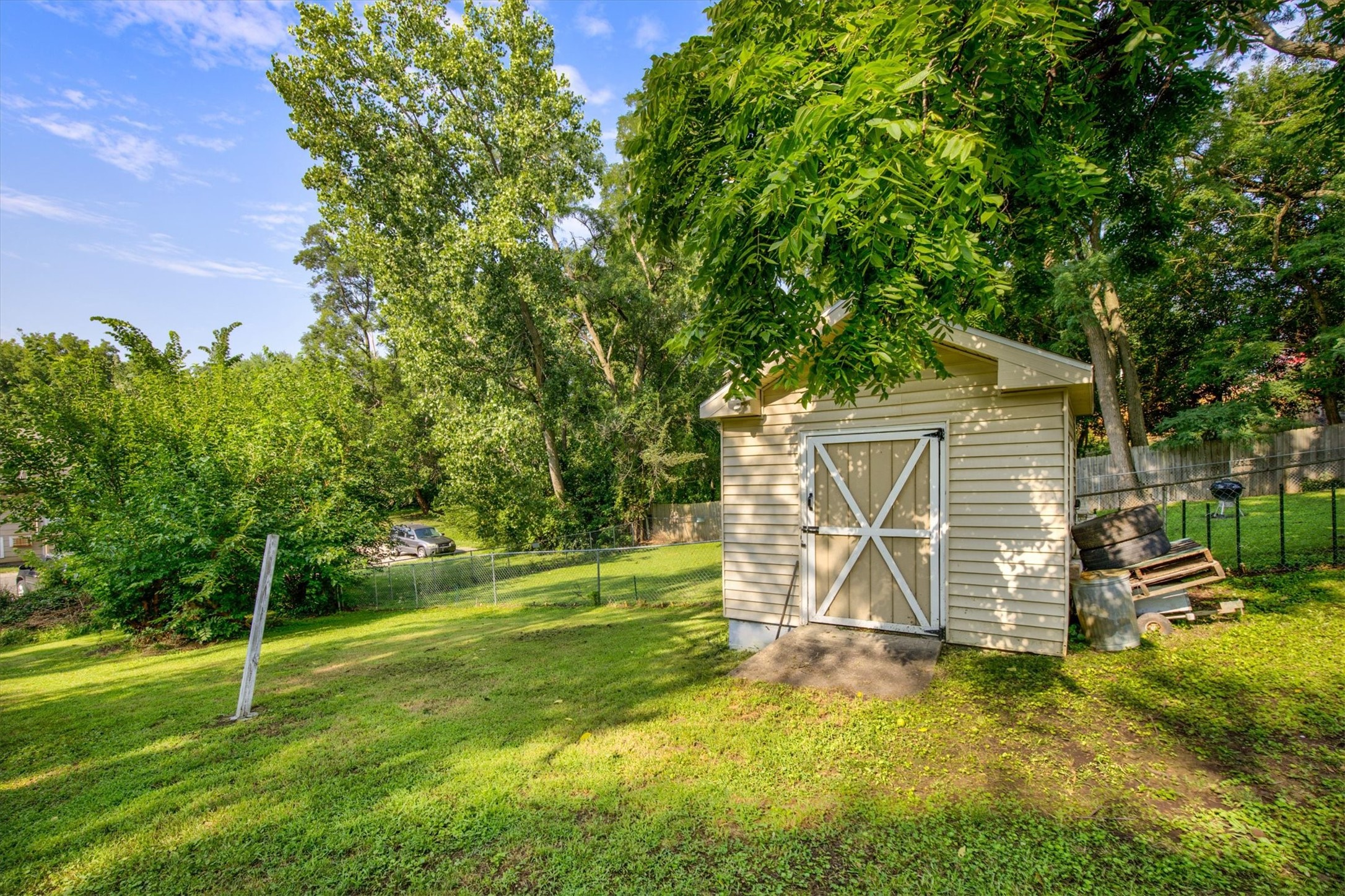 806 Bell Avenue Property Photo 9