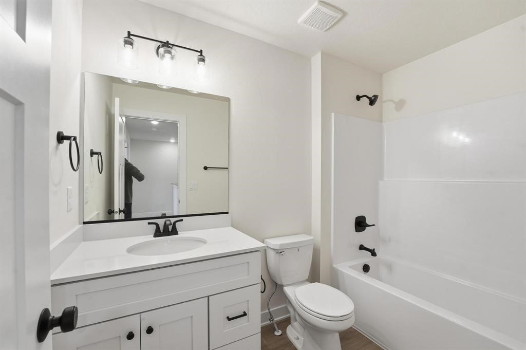 956 Elderberry Place Property Photo 16