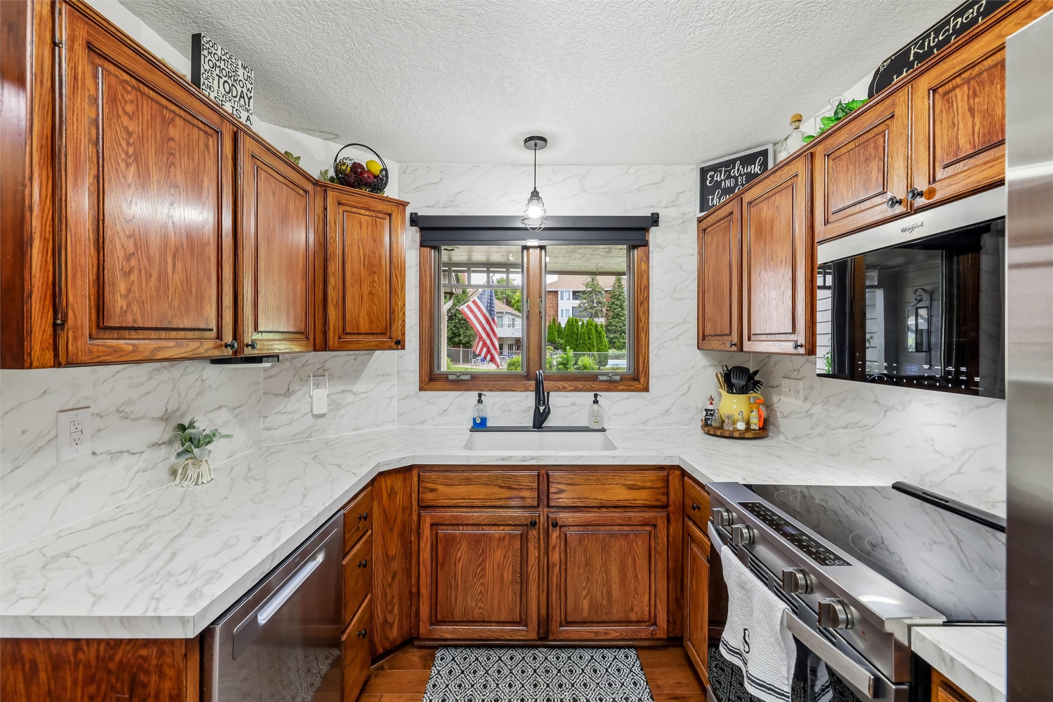 1070 50th Street 13e Property Photo 7