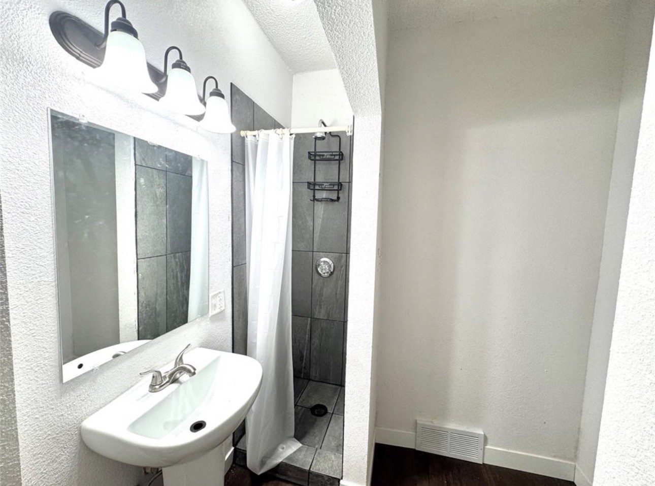 1609 12th Street Property Photo 7