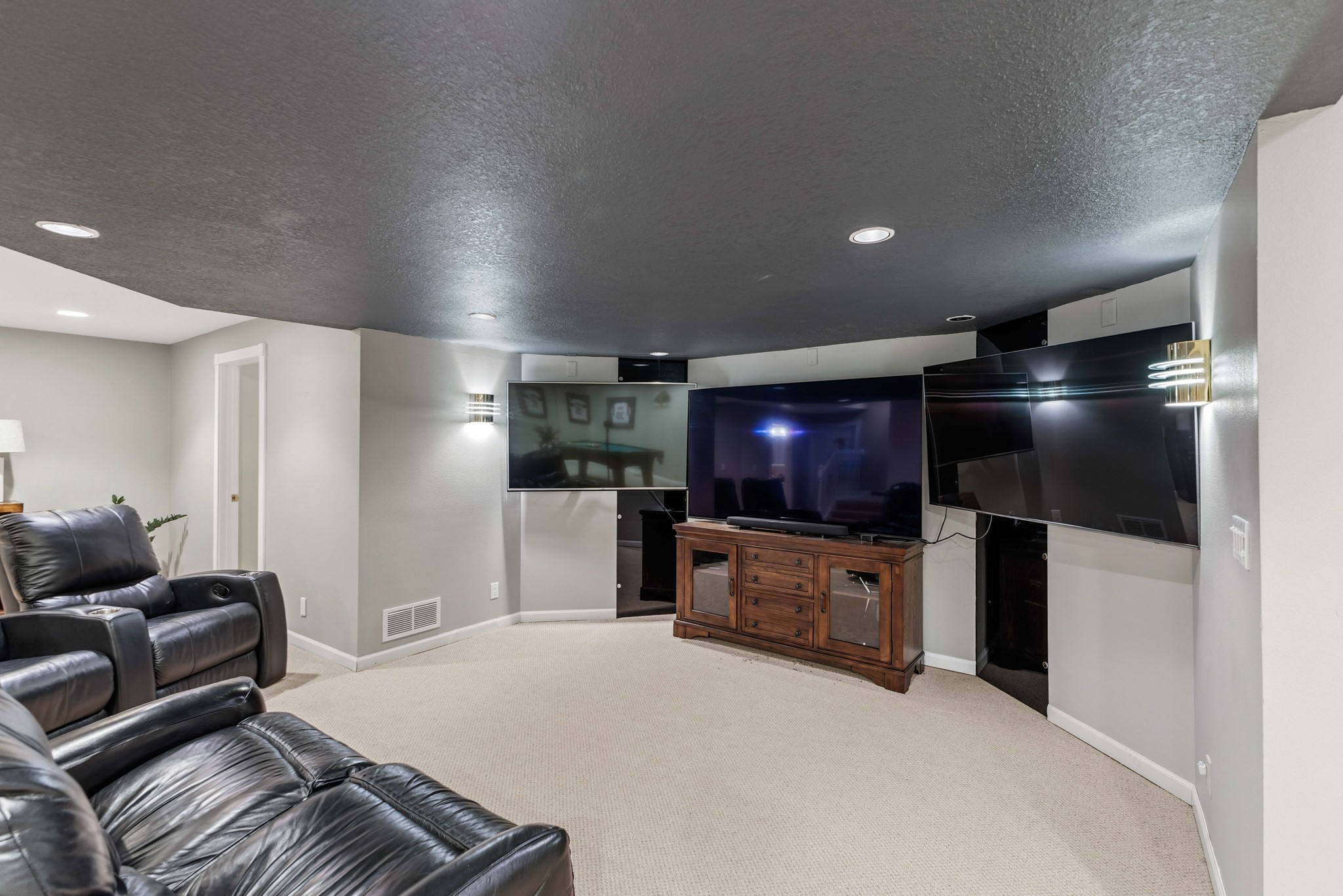 1075 Glen Oaks Drive Property Photo 23