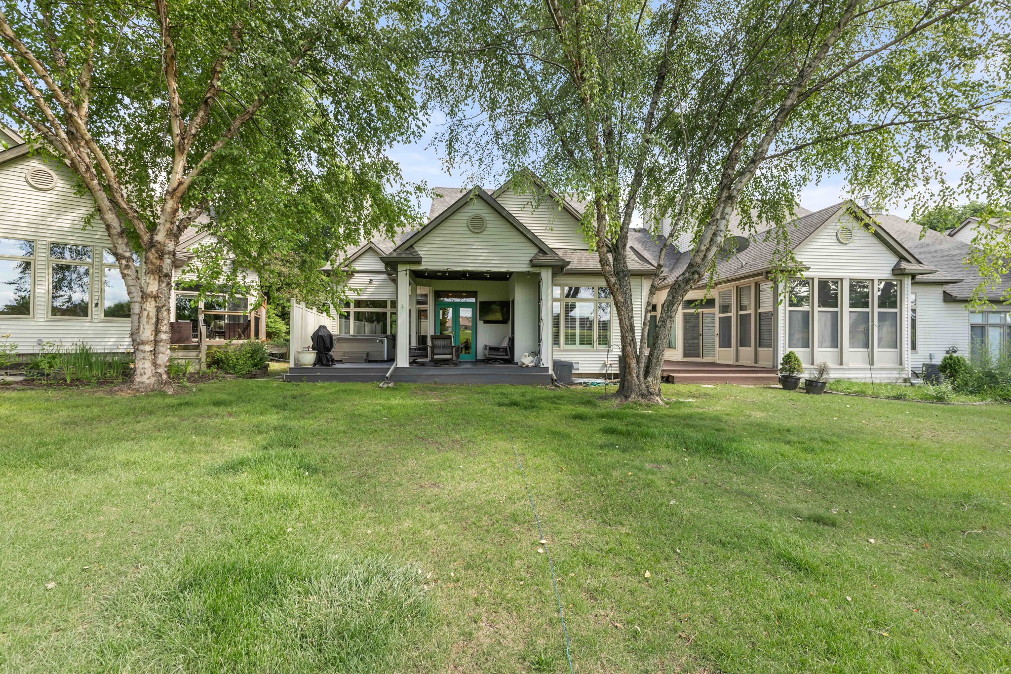 1075 Glen Oaks Drive Property Photo 28