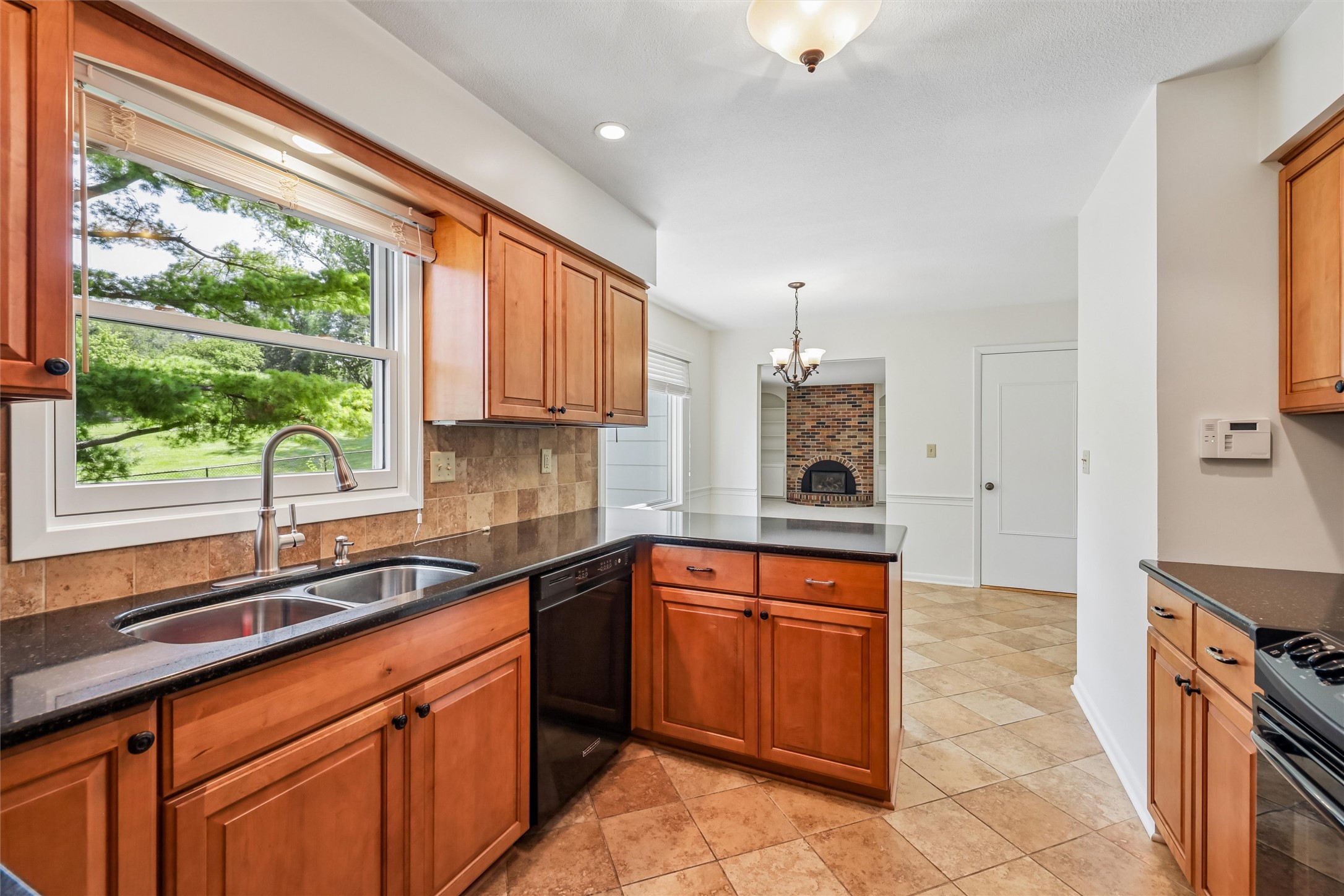 1237 20th Street Property Photo 8