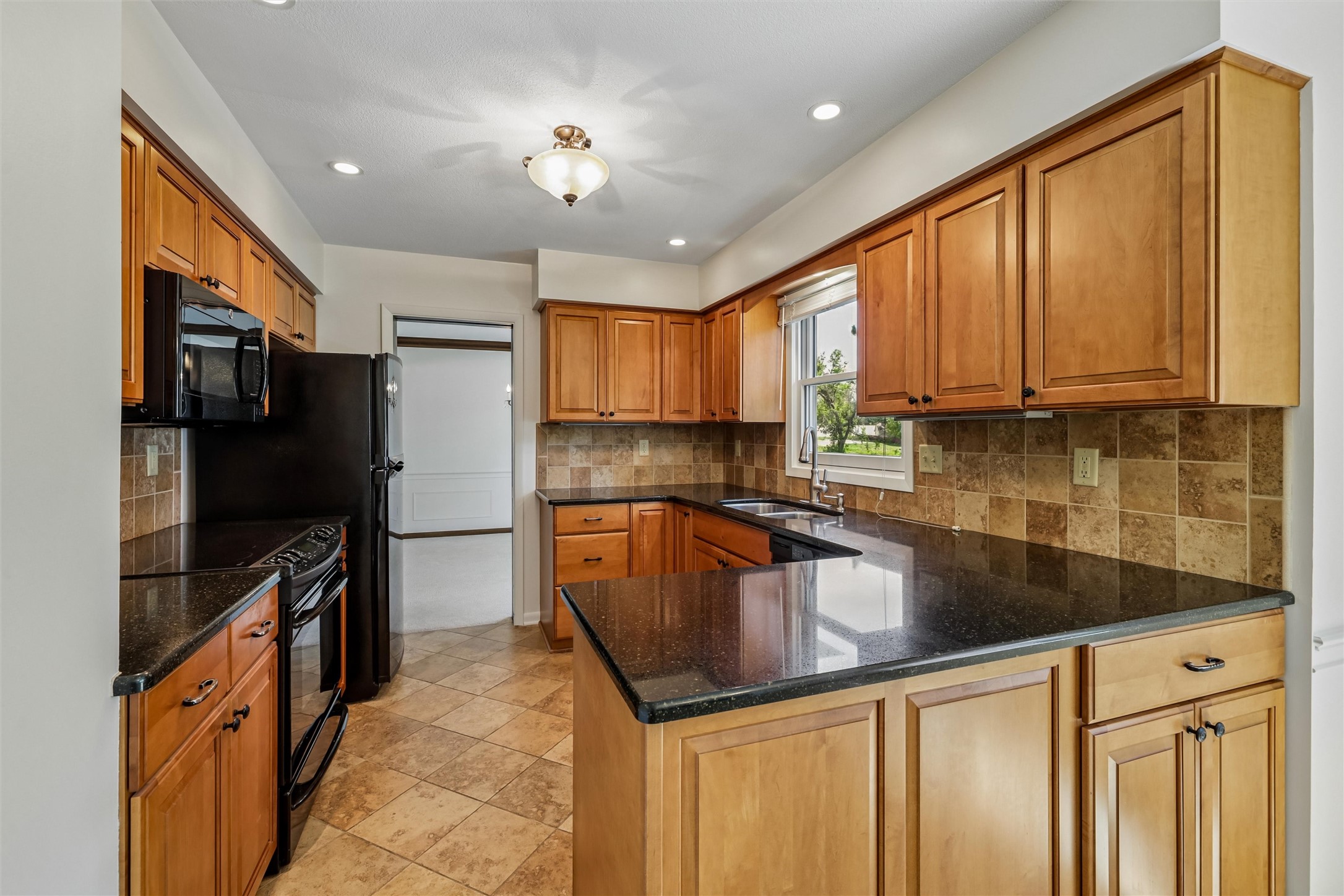 1237 20th Street Property Photo 9