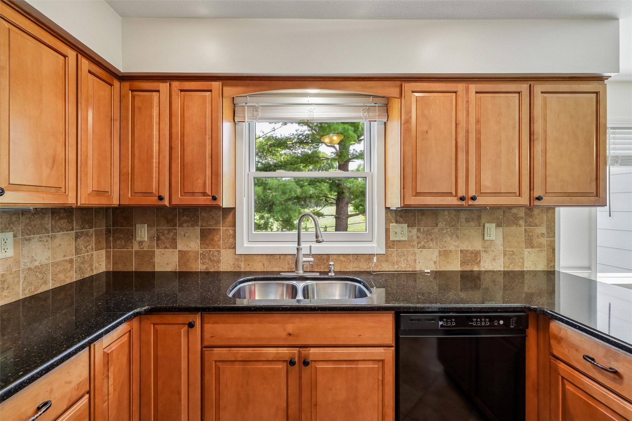 1237 20th Street Property Photo 11
