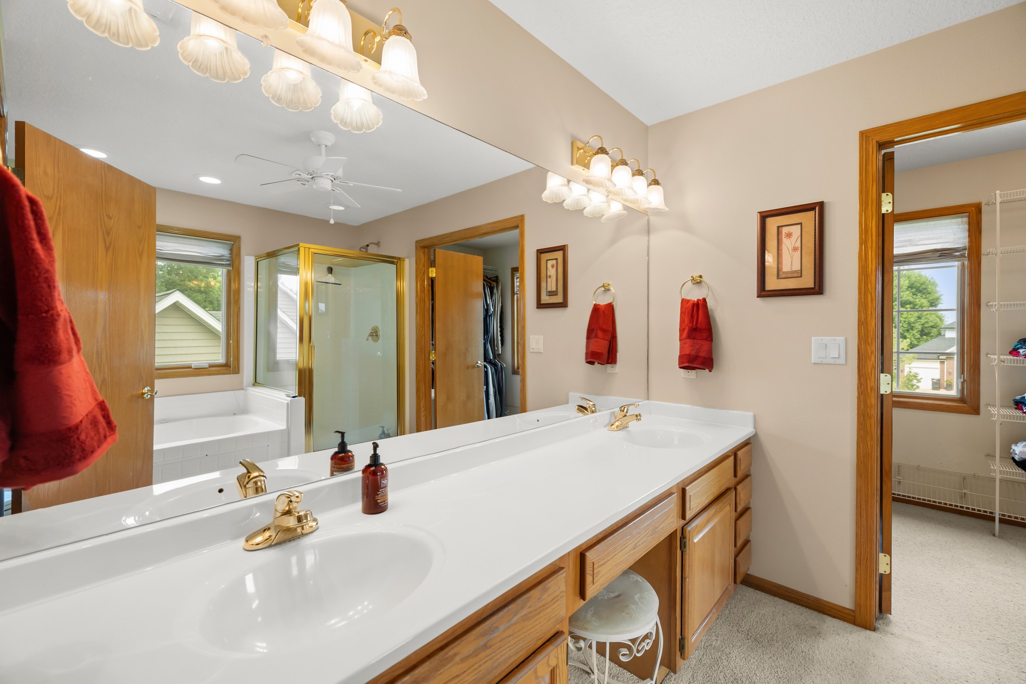 990 Se Westwoods Drive Property Photo 19
