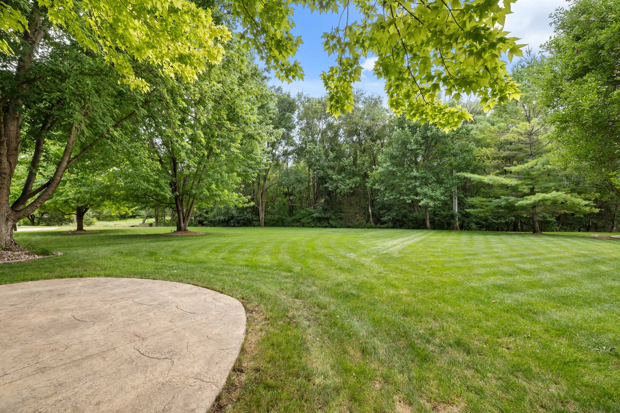 990 Se Westwoods Drive Property Photo 31