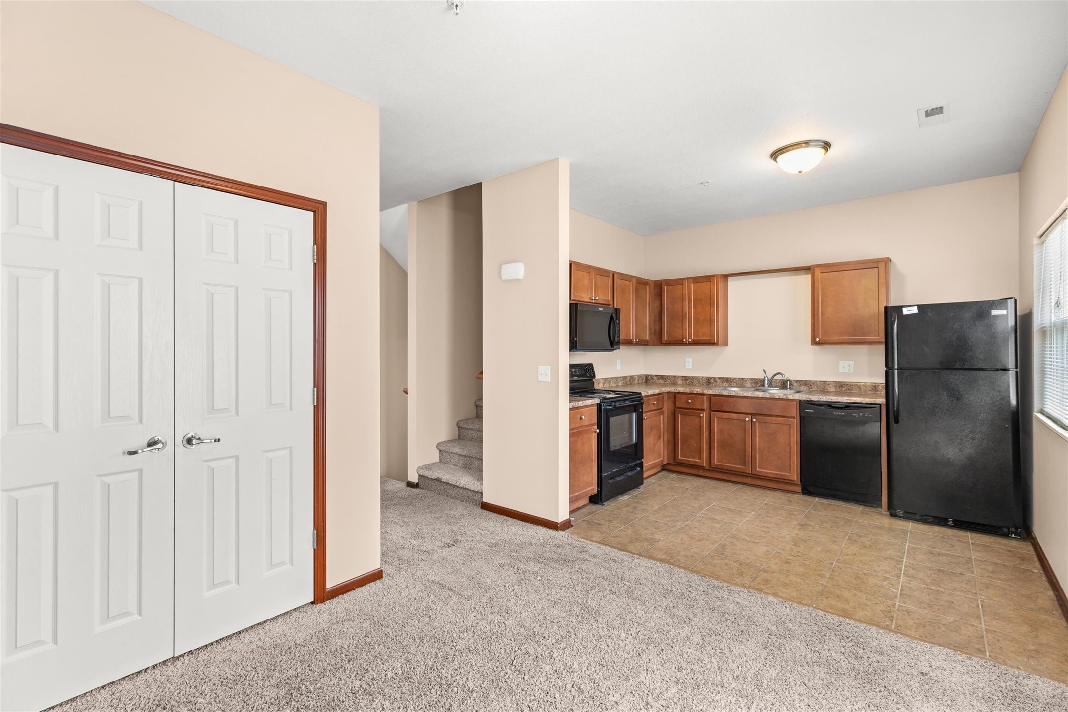 1305 S G Avenue 30 Property Photo 5