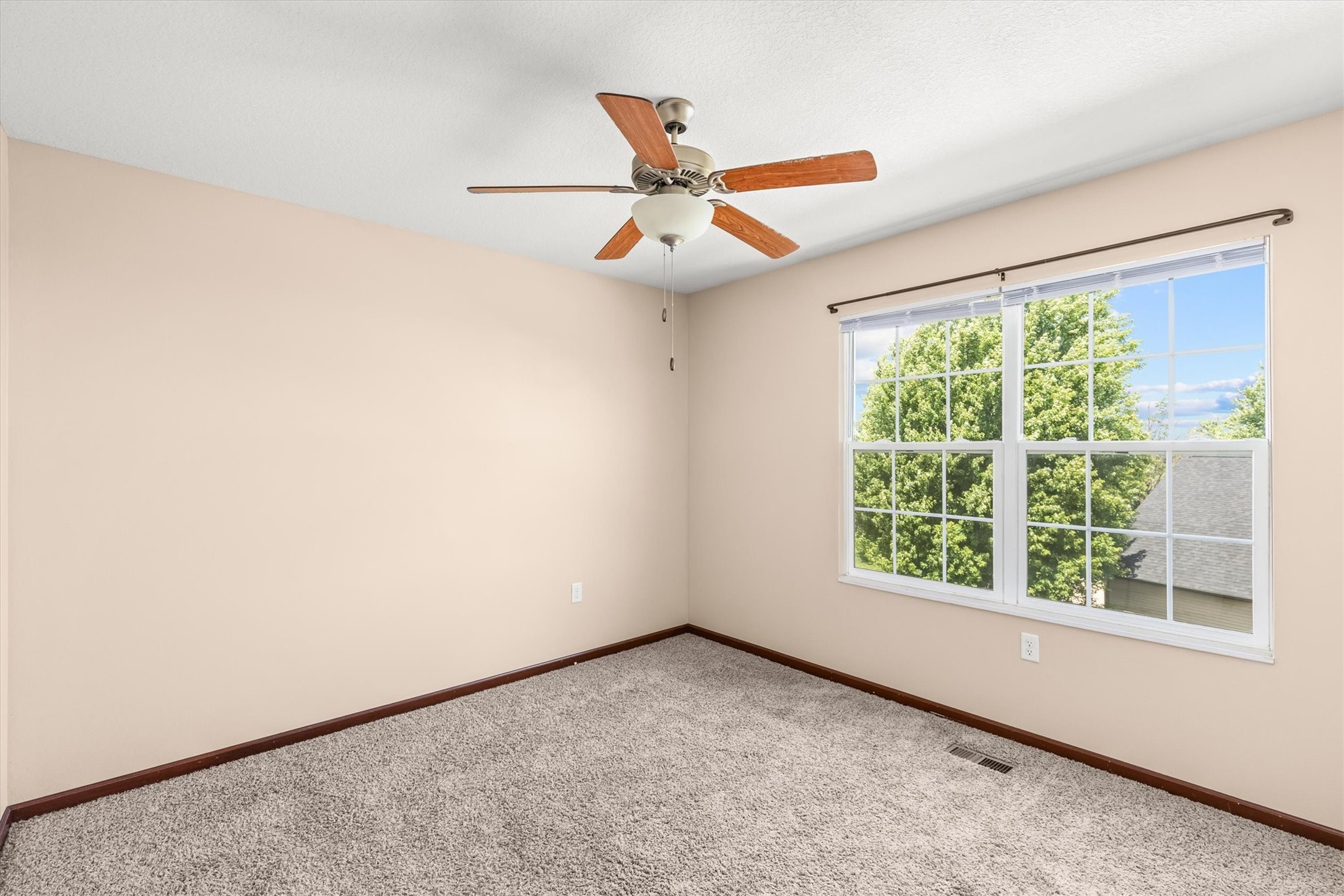1305 S G Avenue 30 Property Photo 13