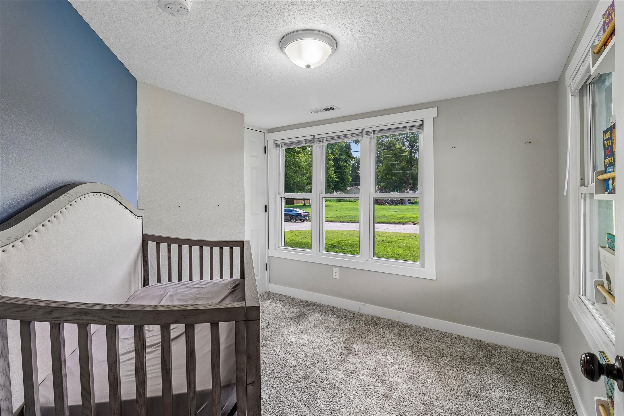 601 1st Street E Property Photo 11