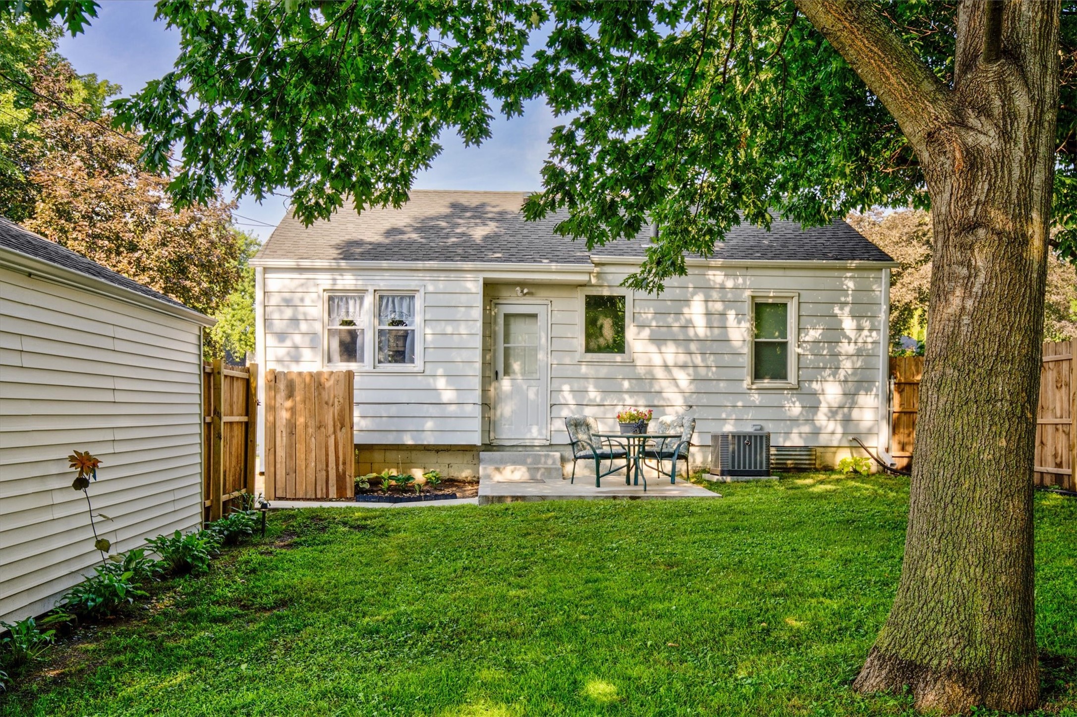 537 11th Street Property Photo 9