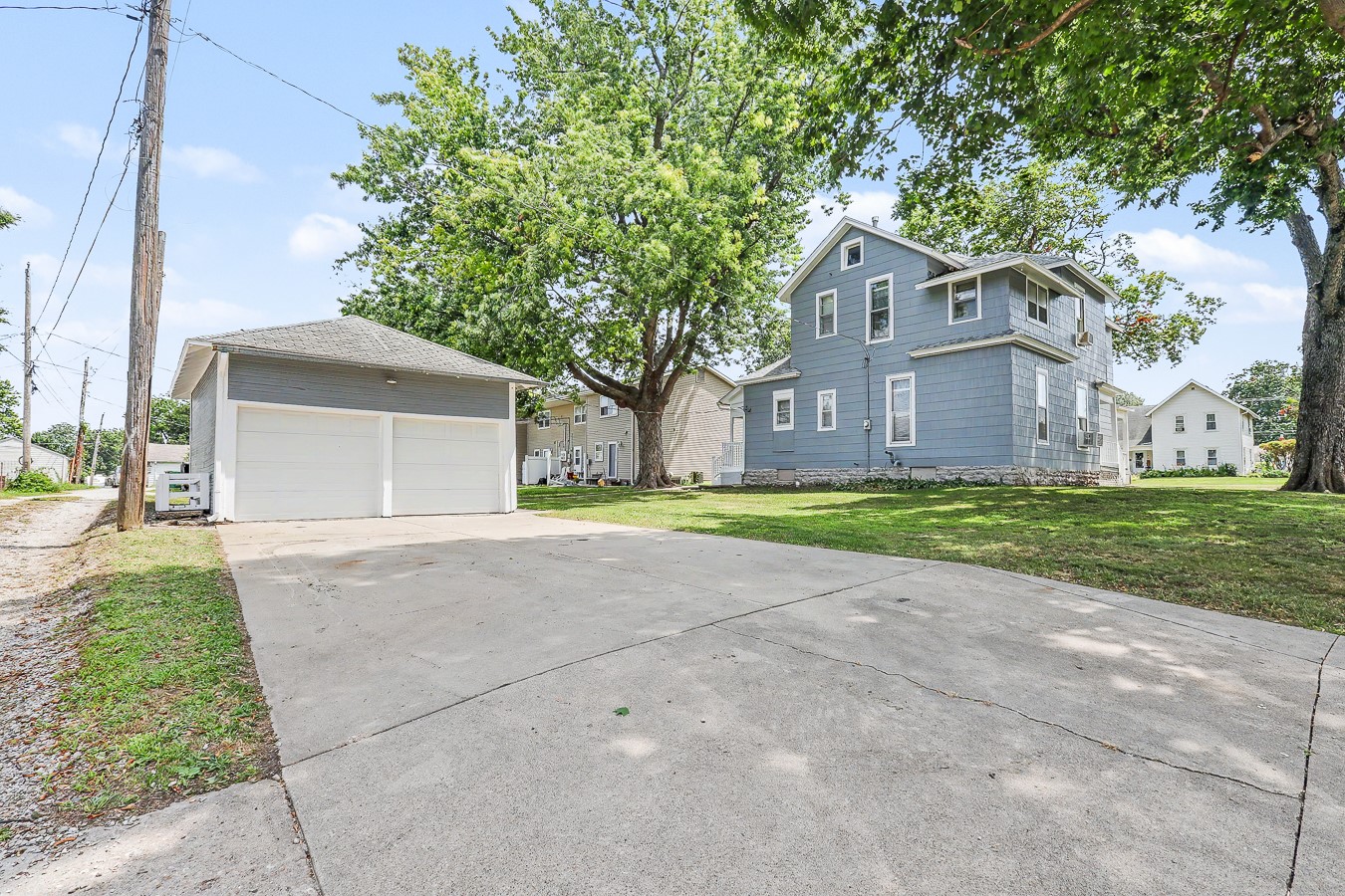 601 E Robinson Street Property Photo 2
