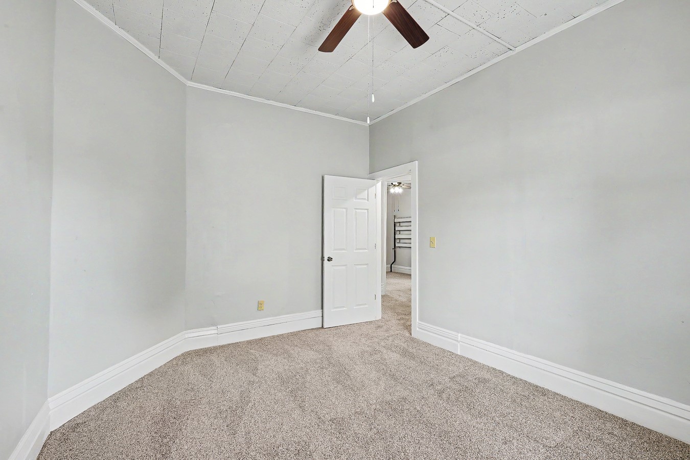 601 E Robinson Street Property Photo 11