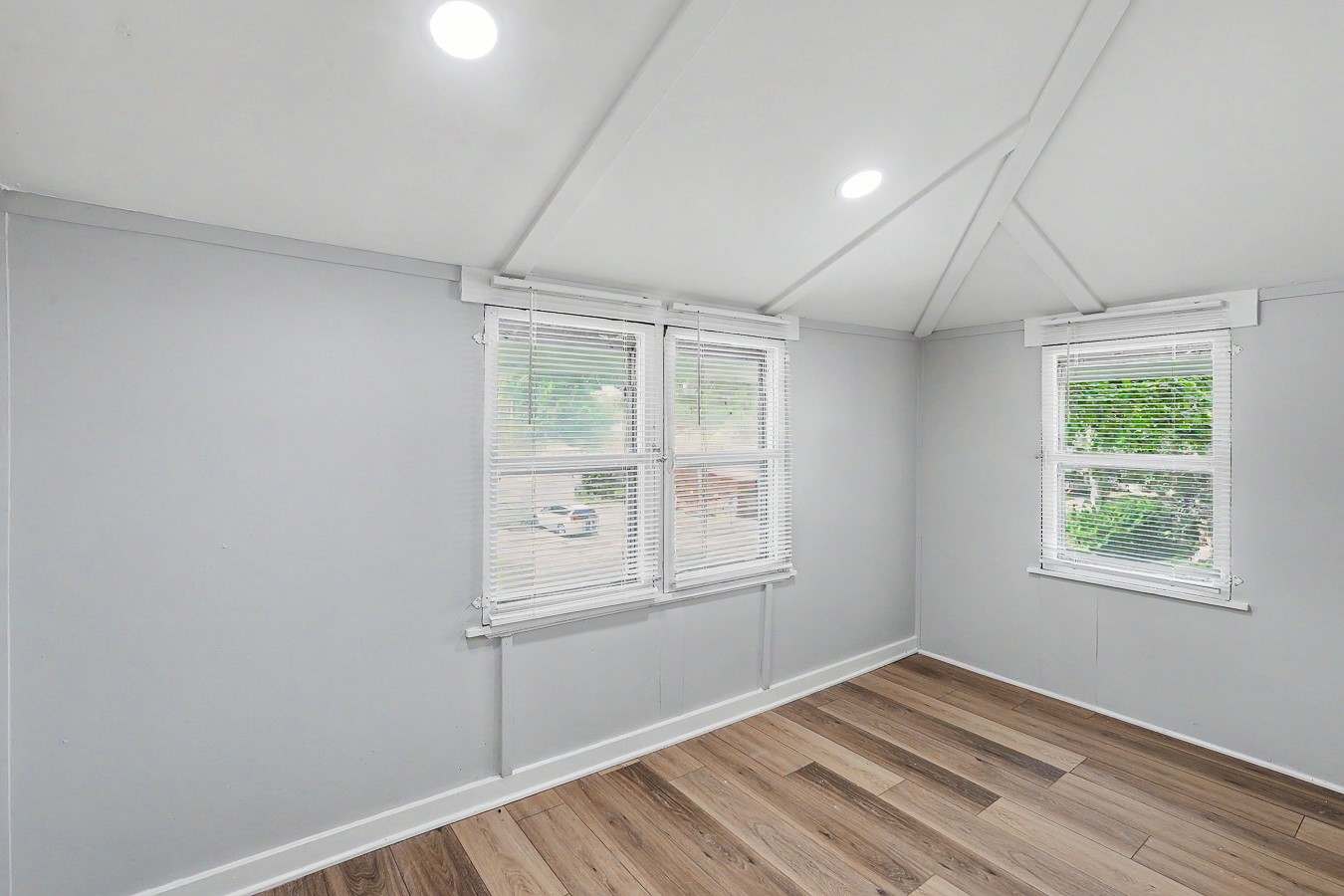 601 E Robinson Street Property Photo 29