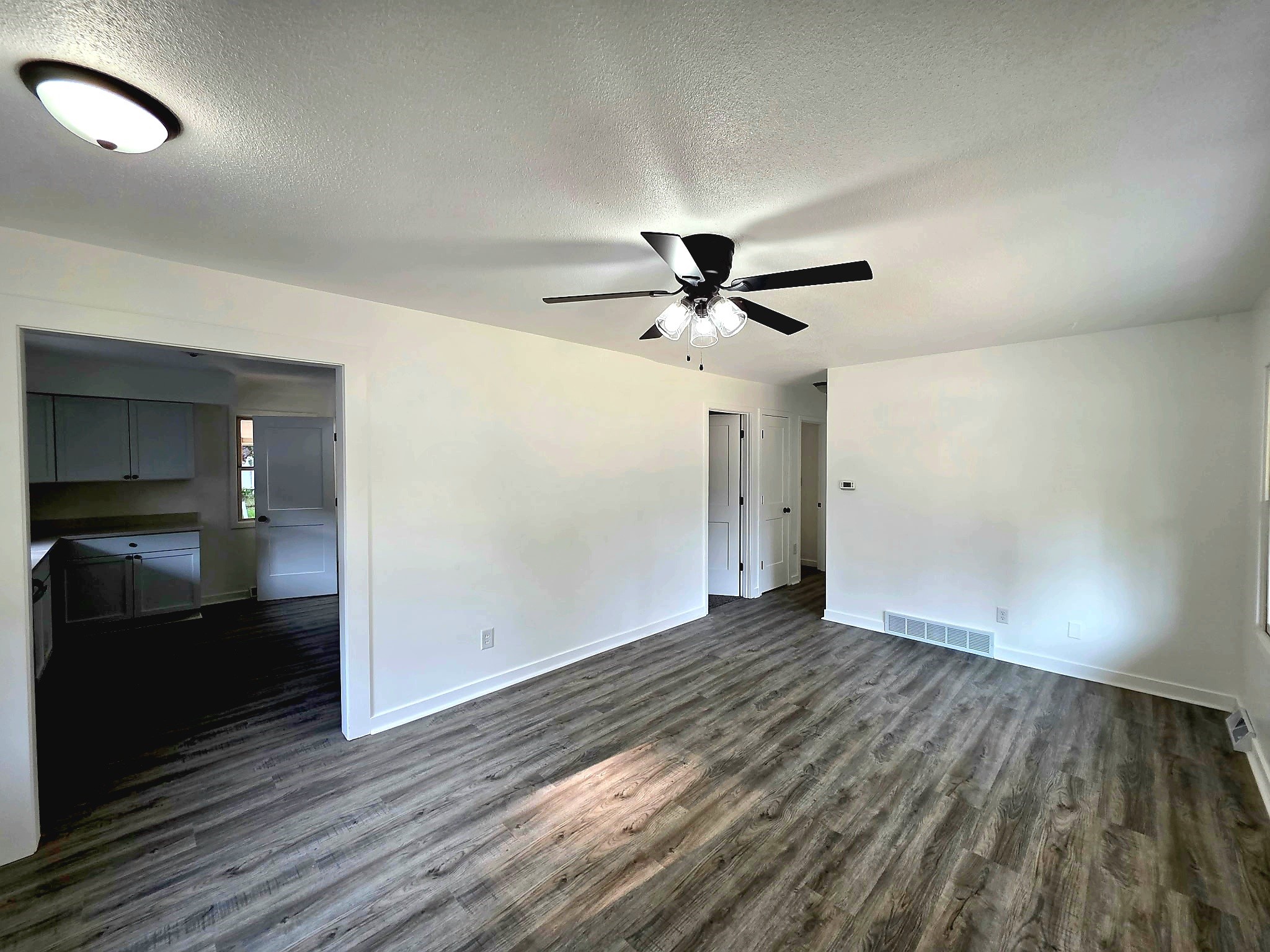 2228 Lyon Street Property Photo 3