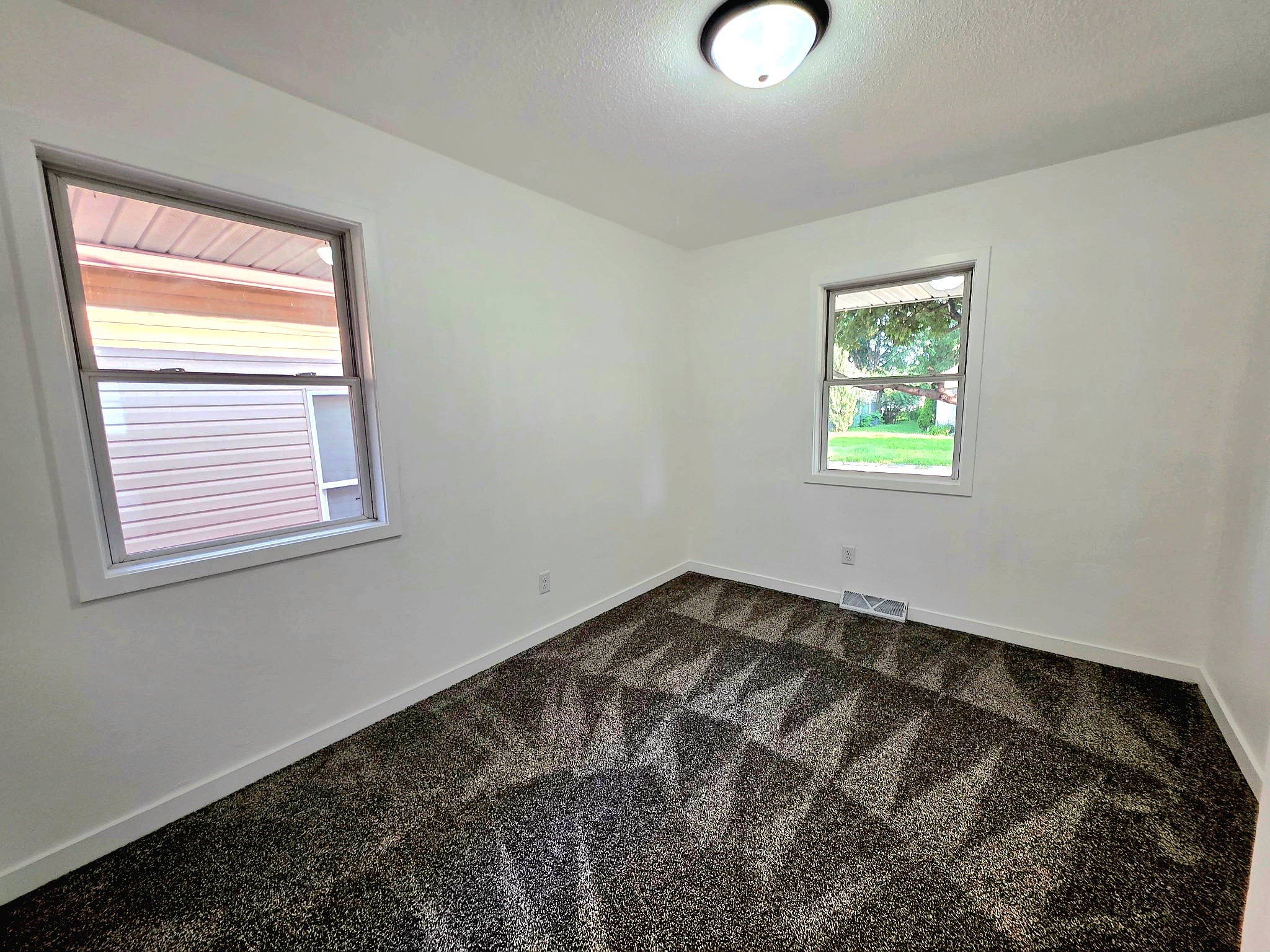 2228 Lyon Street Property Photo 8