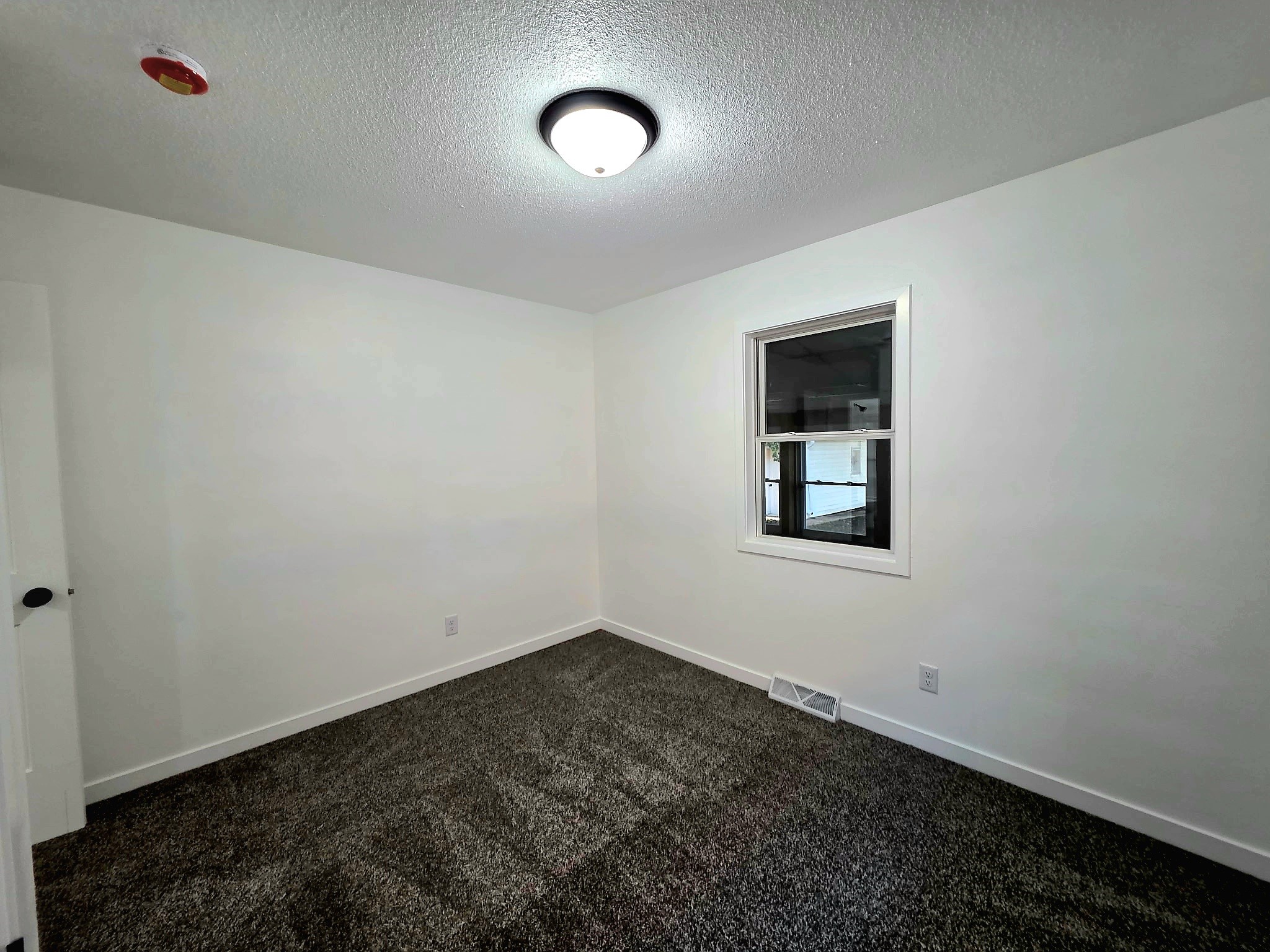 2228 Lyon Street Property Photo 10