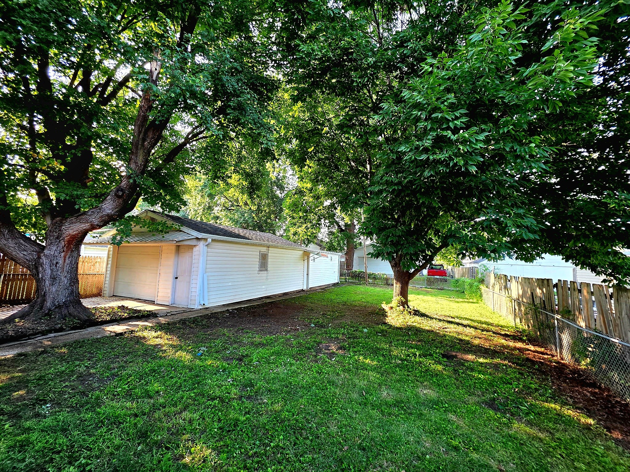 2228 Lyon Street Property Photo 20