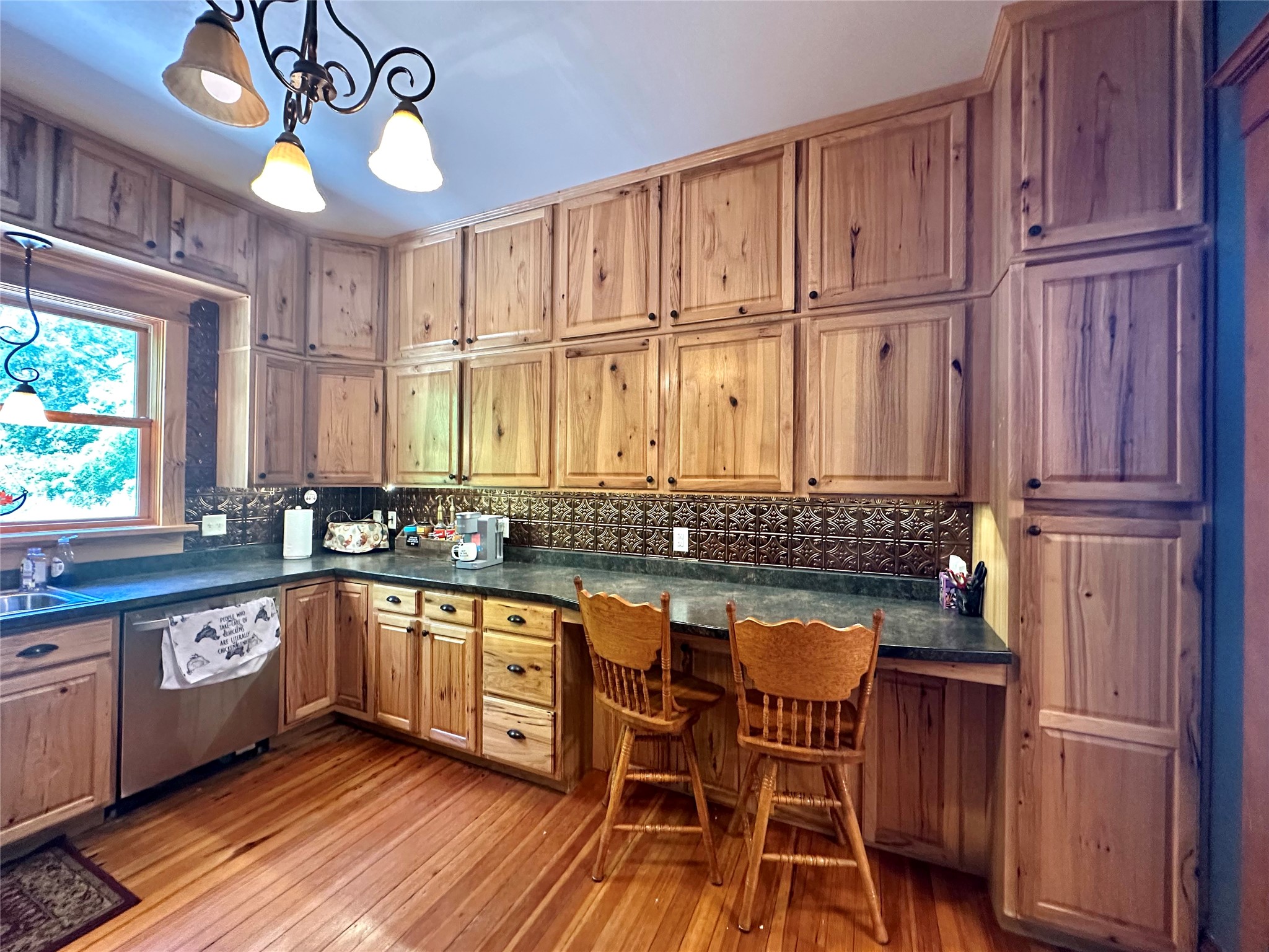 1137 West Street Property Photo 15