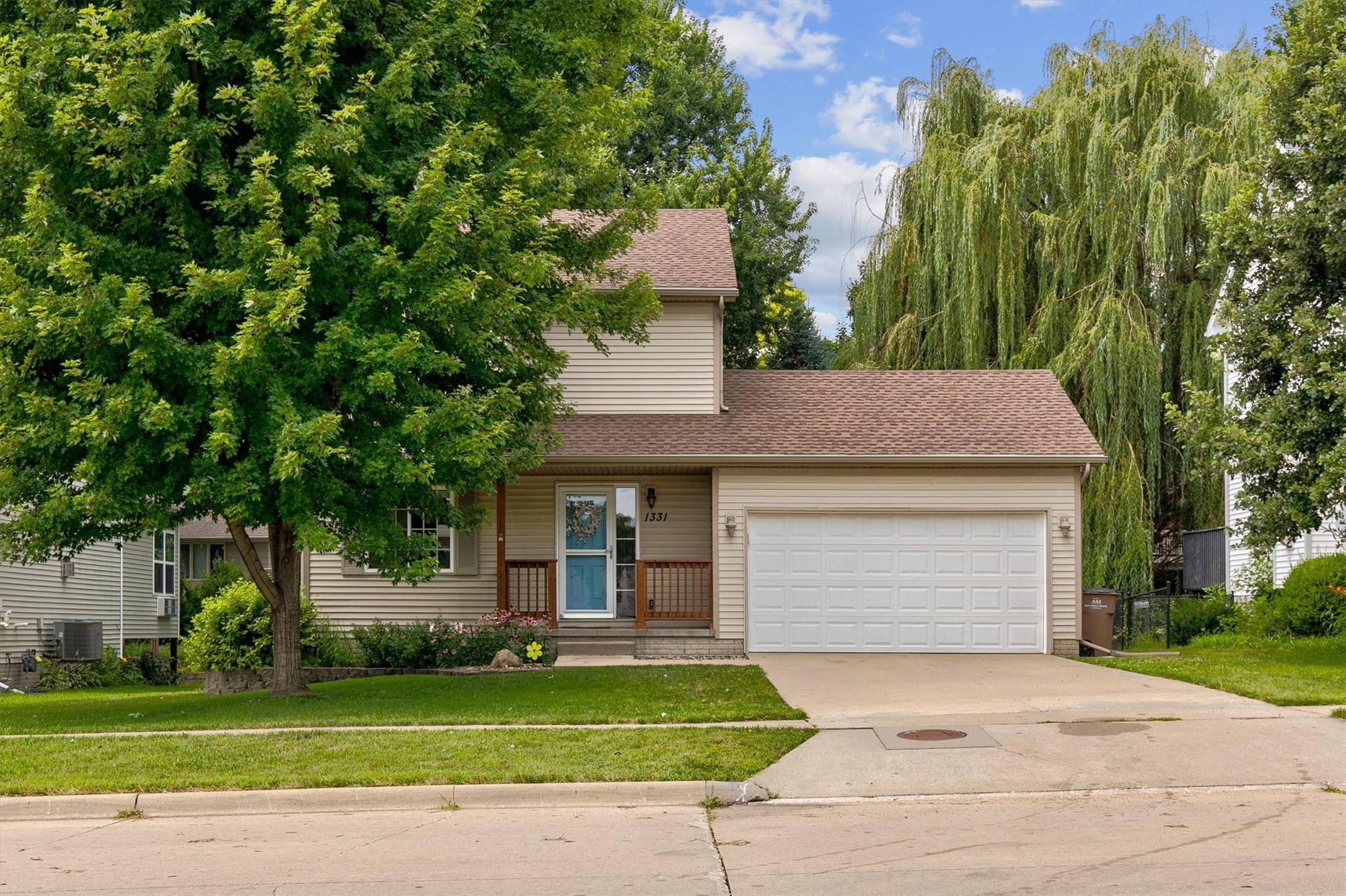 1331 E 18th Street Property Photo 2