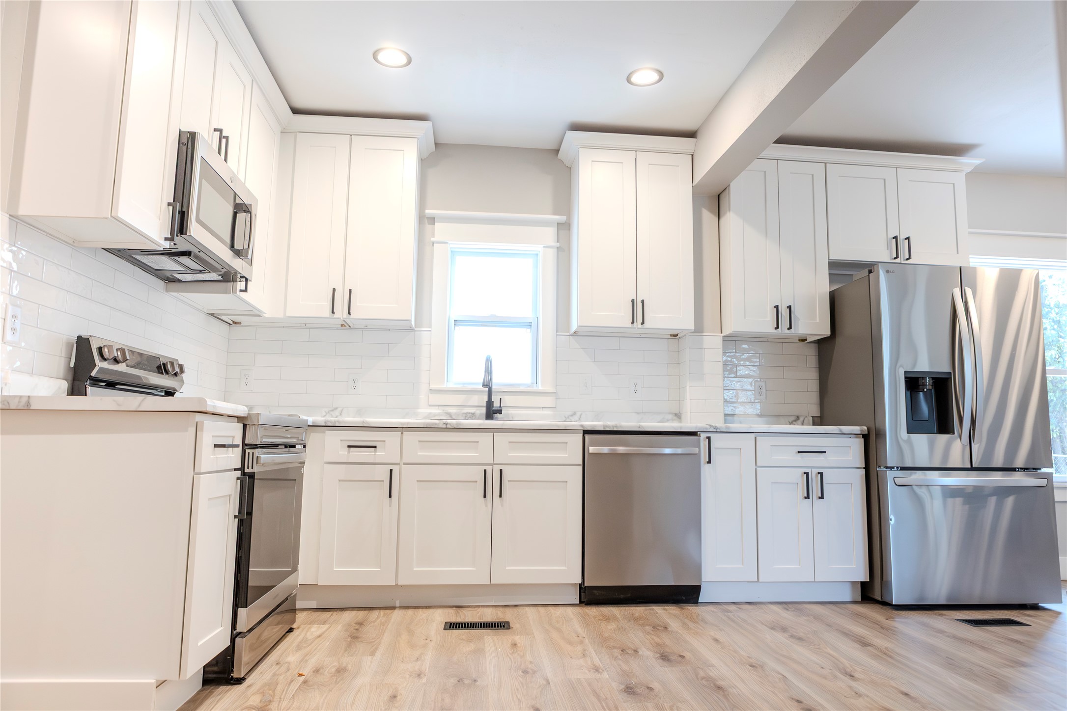 1423 7th Street Property Photo 9