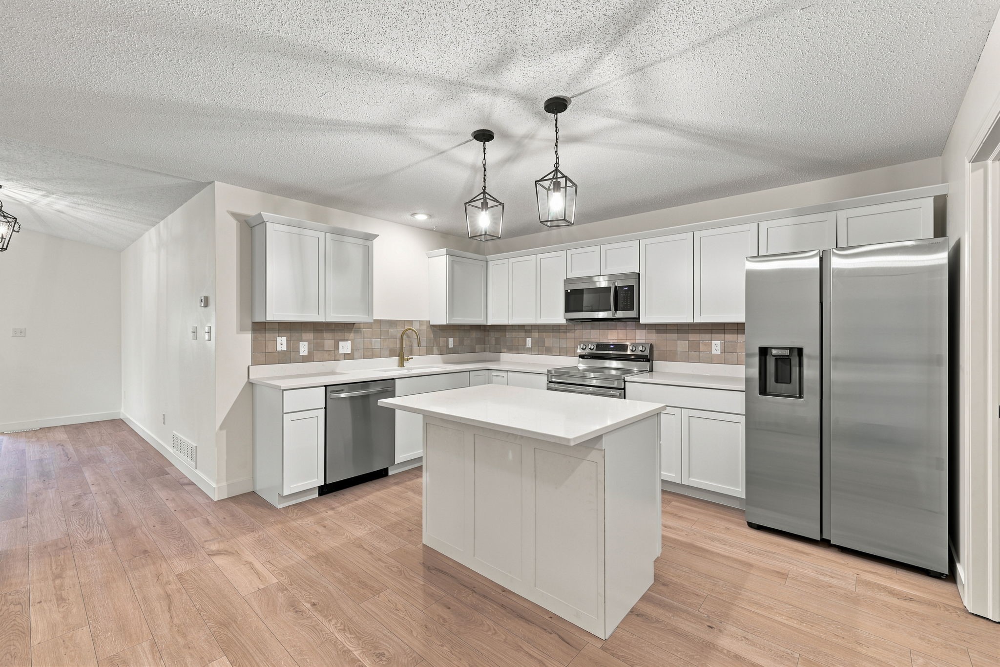 12527 Douglas Parkway Property Photo 7