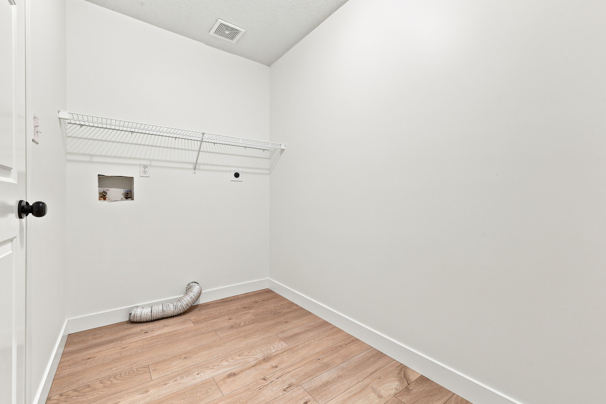 12527 Douglas Parkway Property Photo 10