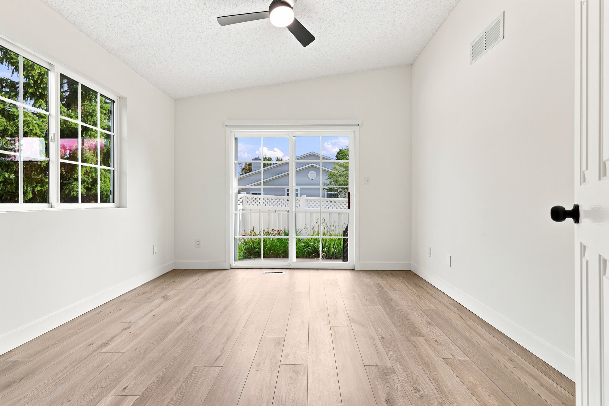 12527 Douglas Parkway Property Photo 11
