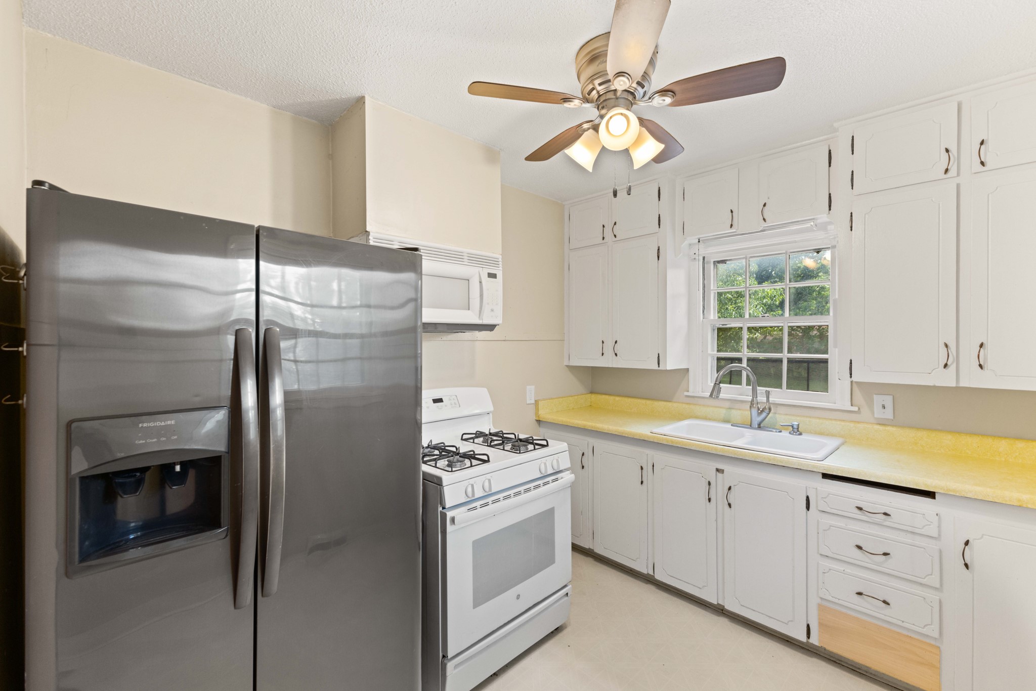 1608 Southlawn Drive Property Photo 12