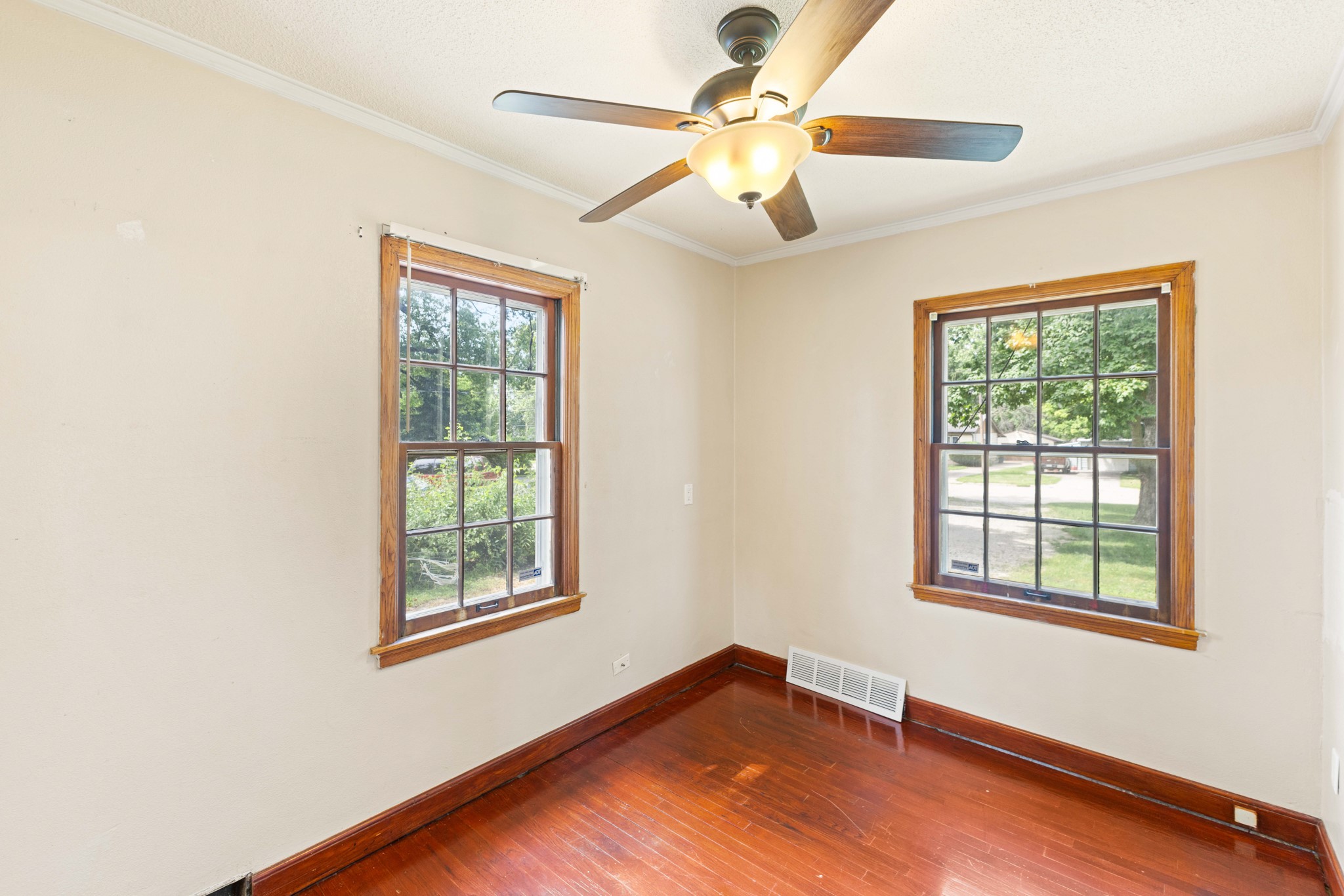1608 Southlawn Drive Property Photo 19