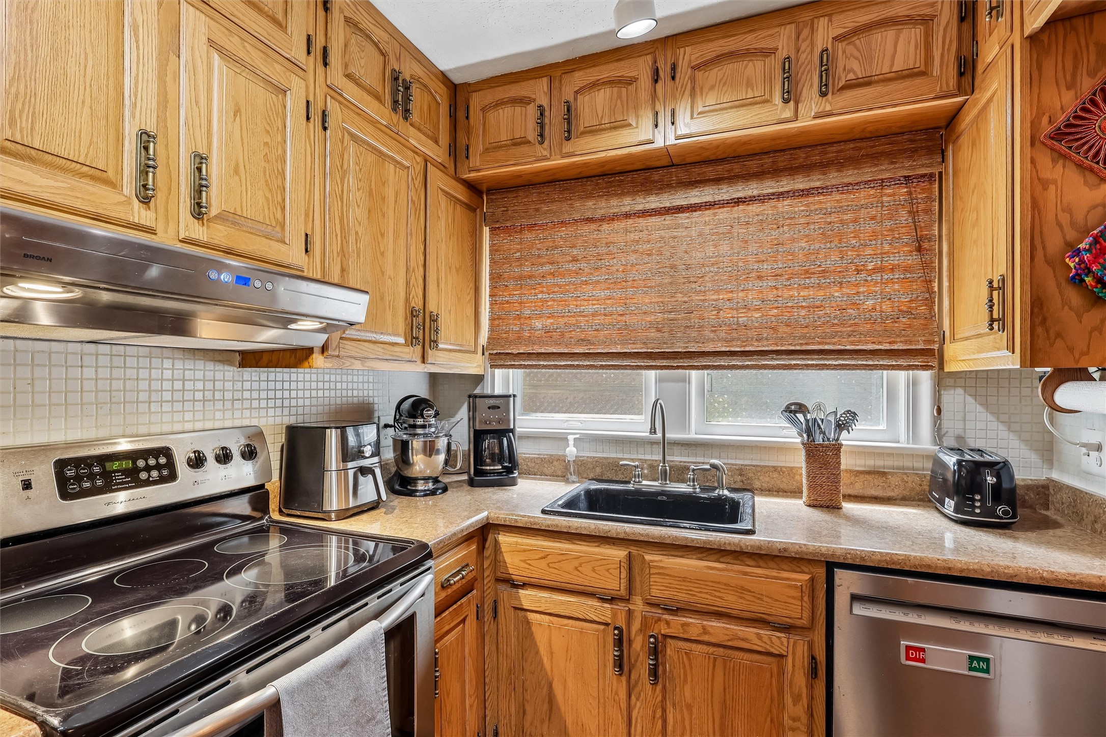 6045 N Waterbury Road Property Photo 18