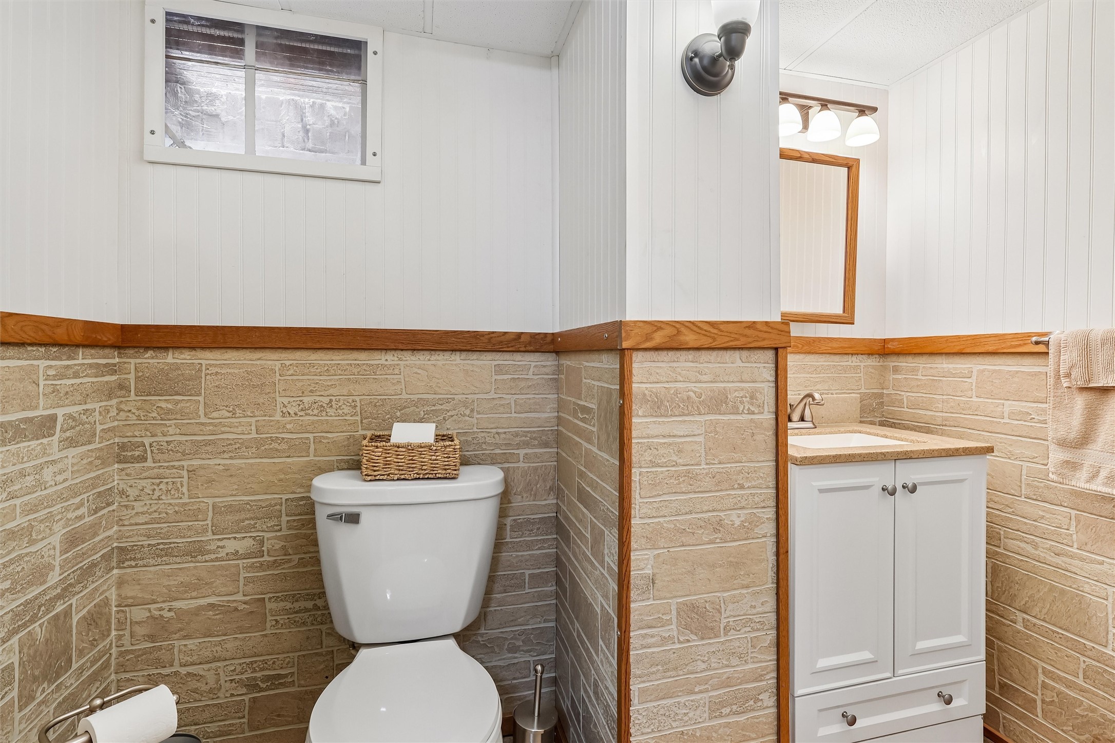 6045 N Waterbury Road Property Photo 34