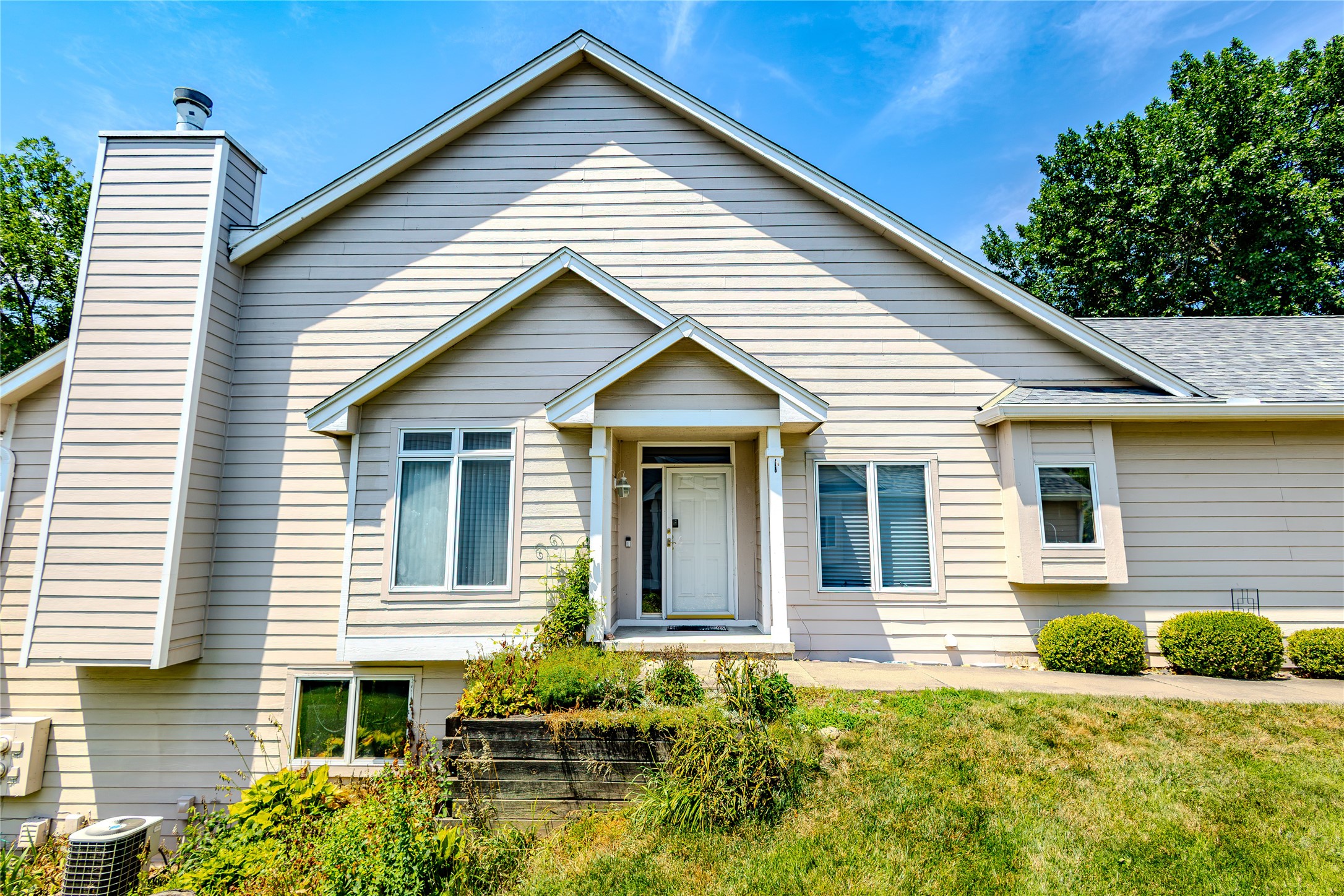 6084 Terrace Drive Property Photo 4