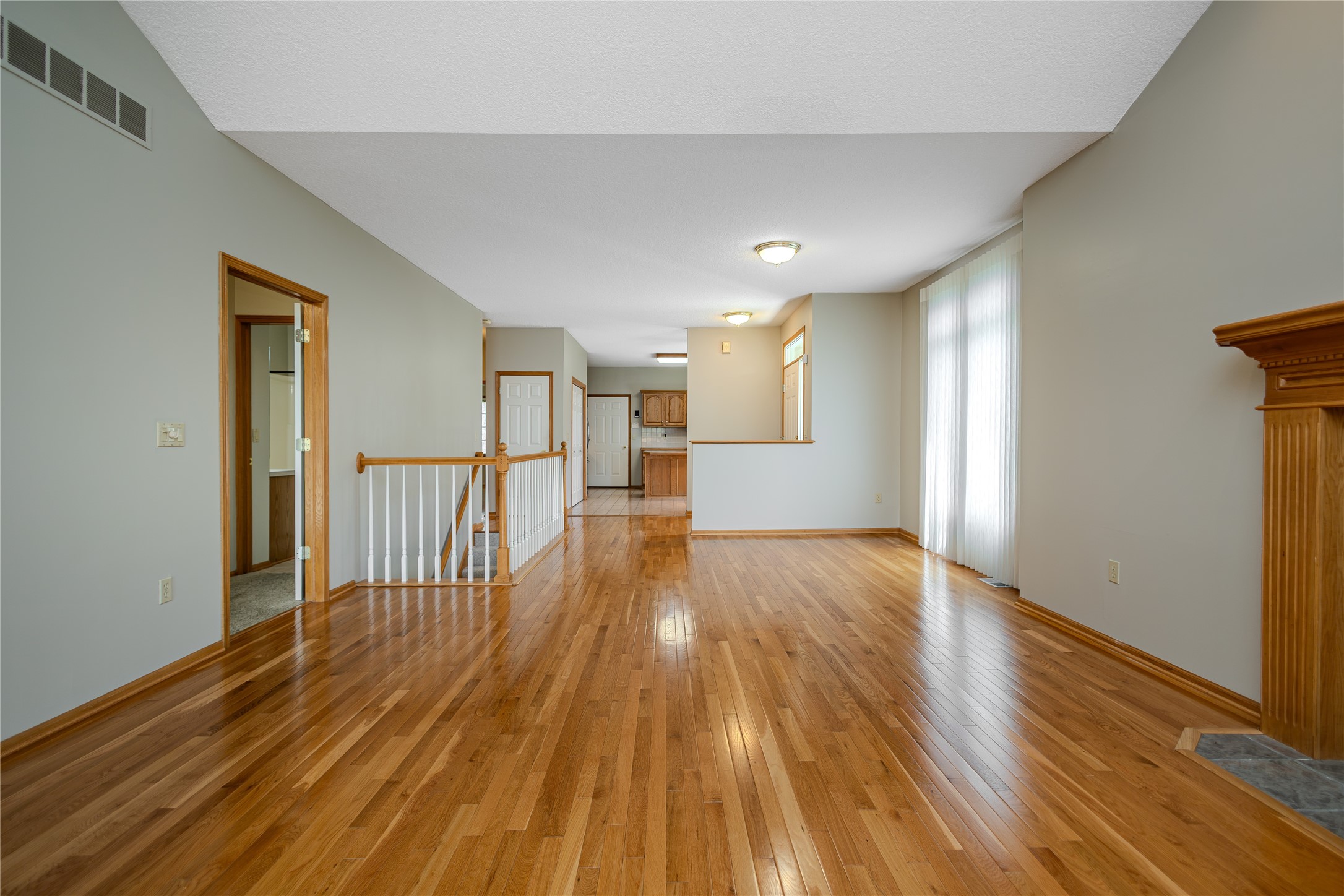 6084 Terrace Drive Property Photo 7