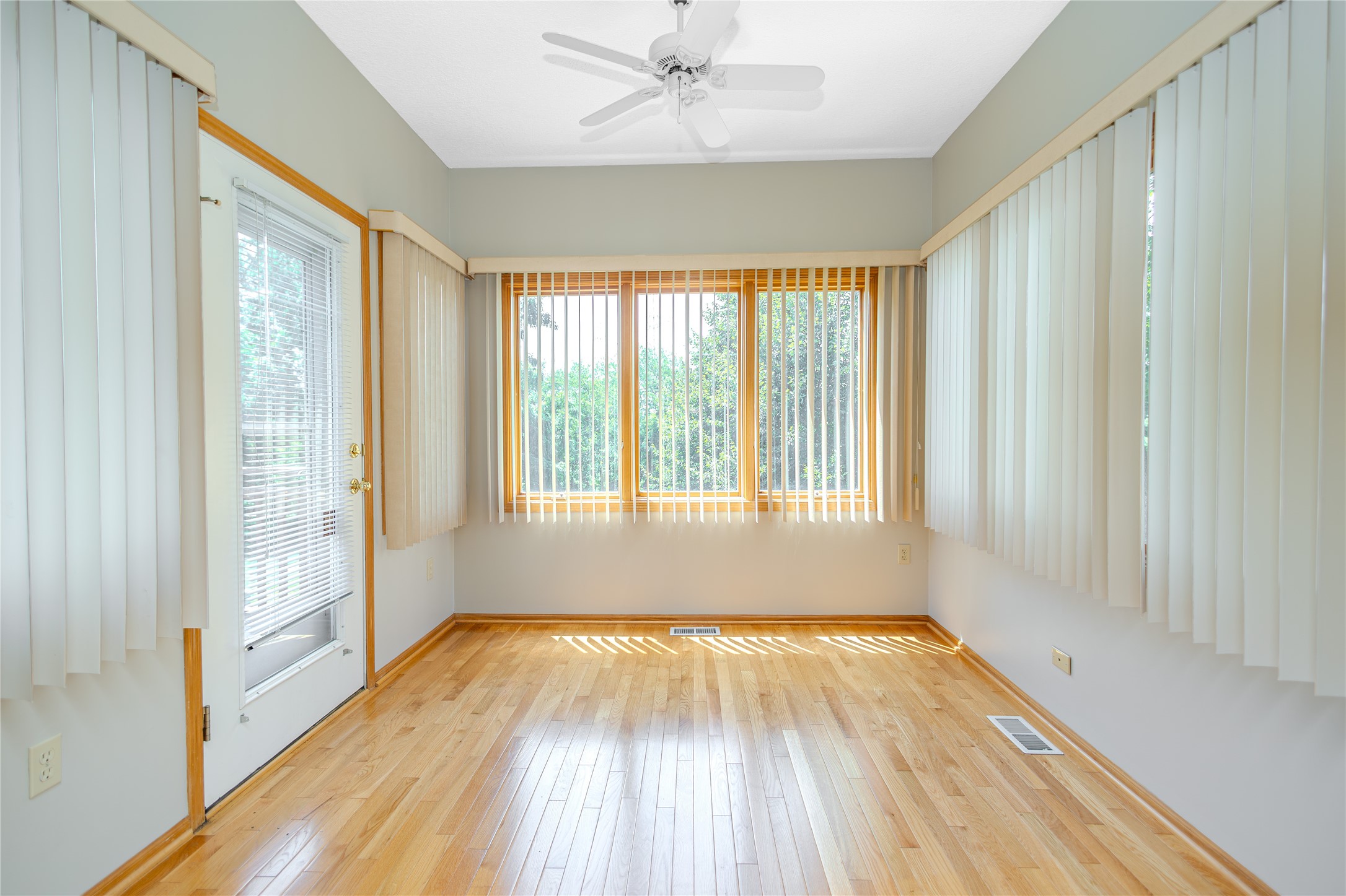 6084 Terrace Drive Property Photo 8