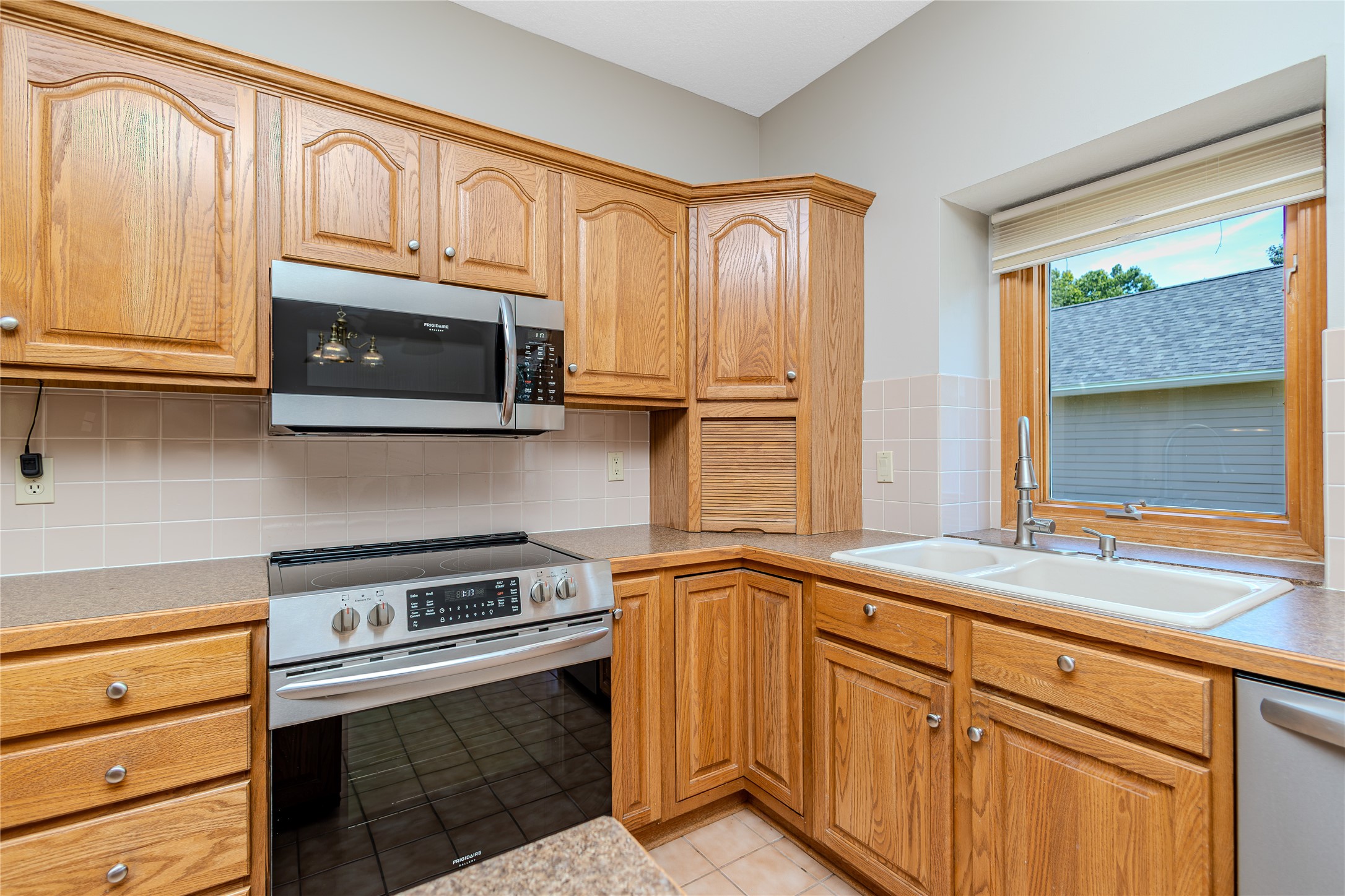 6084 Terrace Drive Property Photo 10