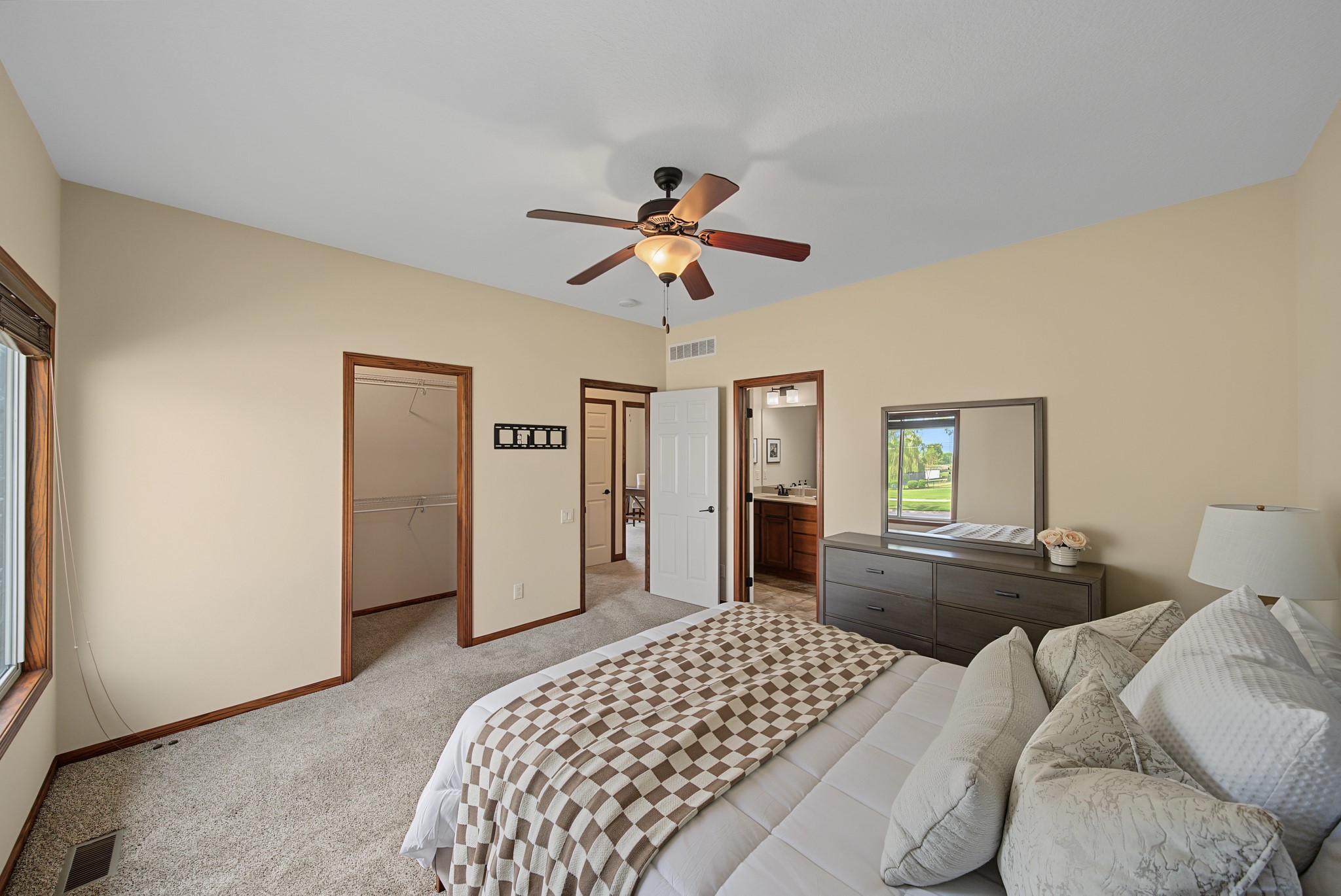805 Nw Reinhart Drive Property Photo 11