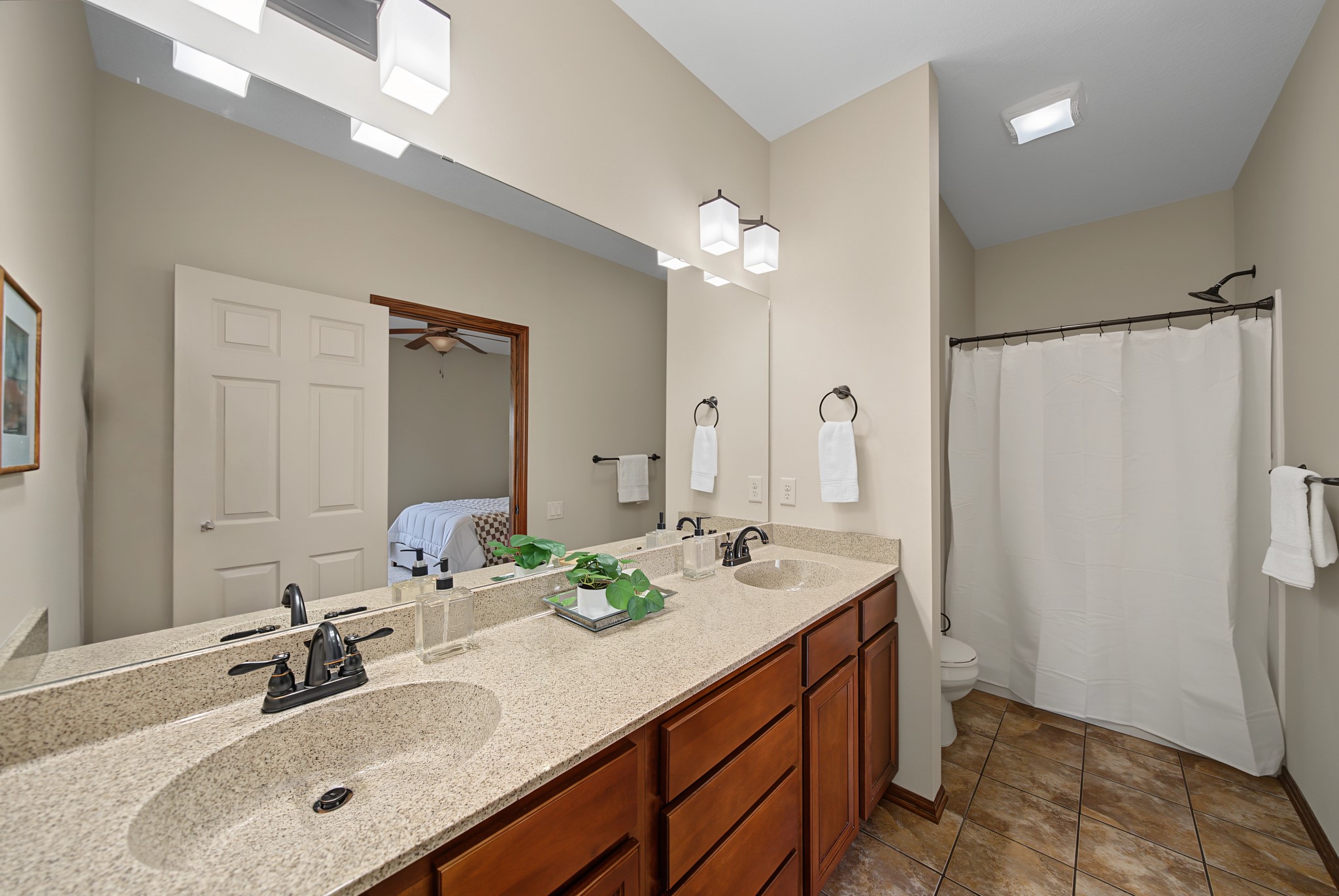 805 Nw Reinhart Drive Property Photo 13
