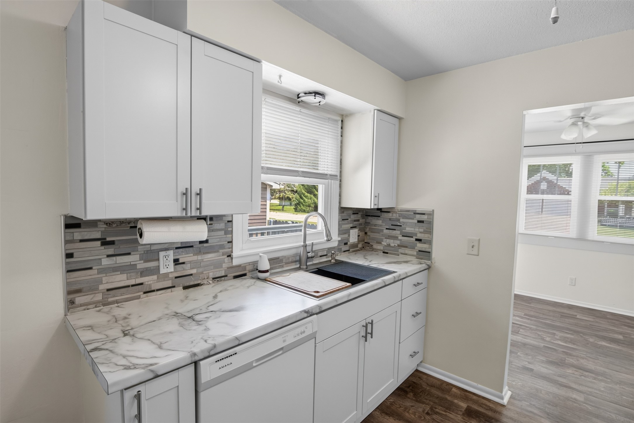 713 2nd Street Se Property Photo 6