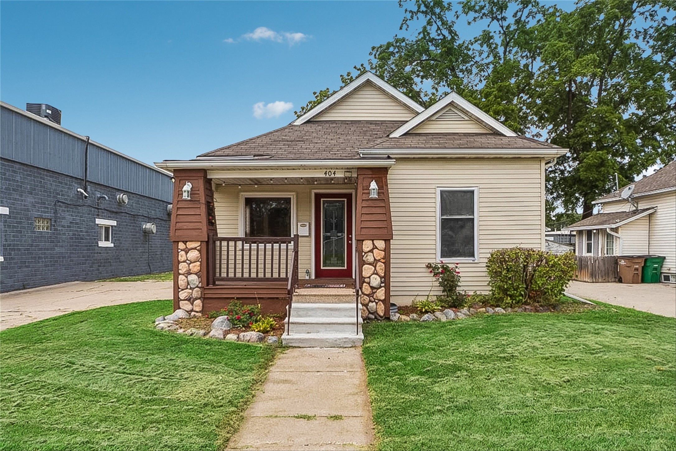 404 4th Street Property Photo 1