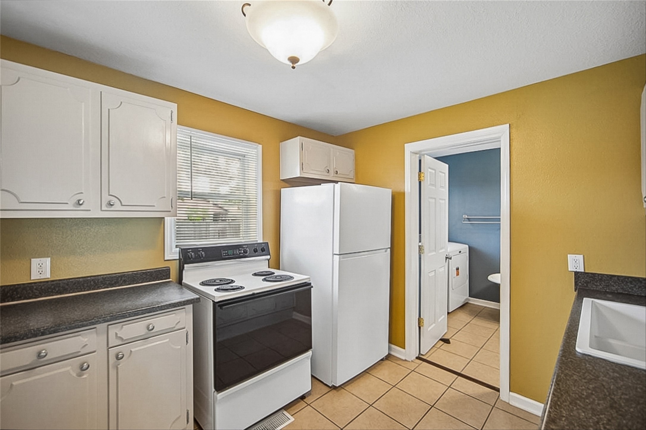 404 4th Street Property Photo 6
