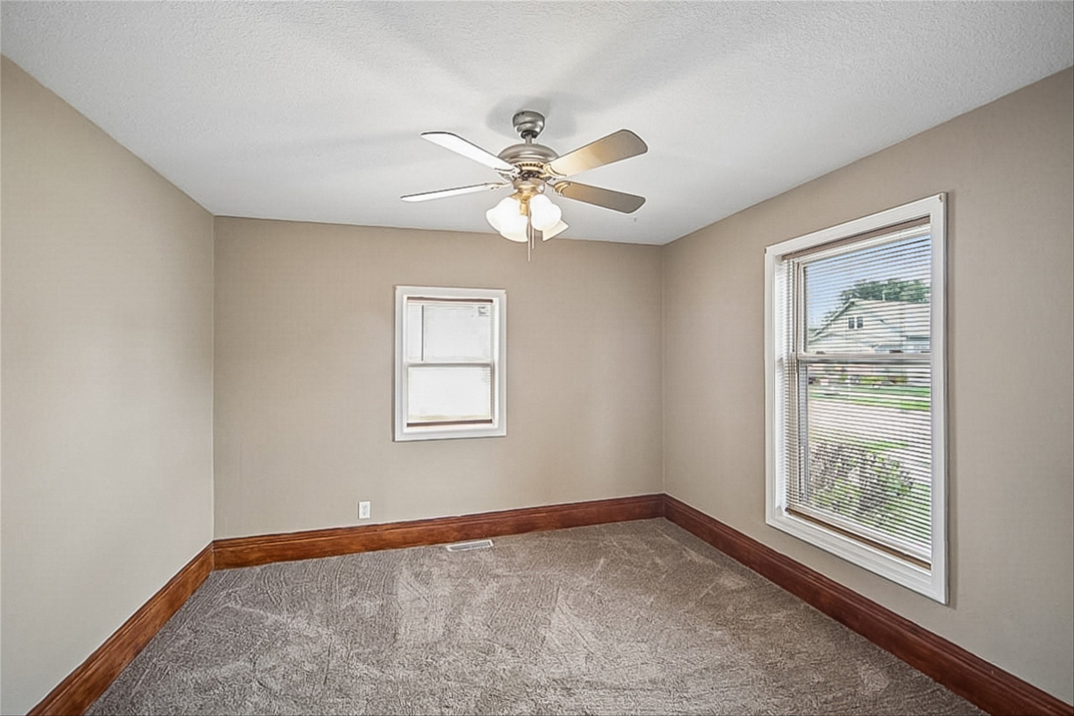404 4th Street Property Photo 8
